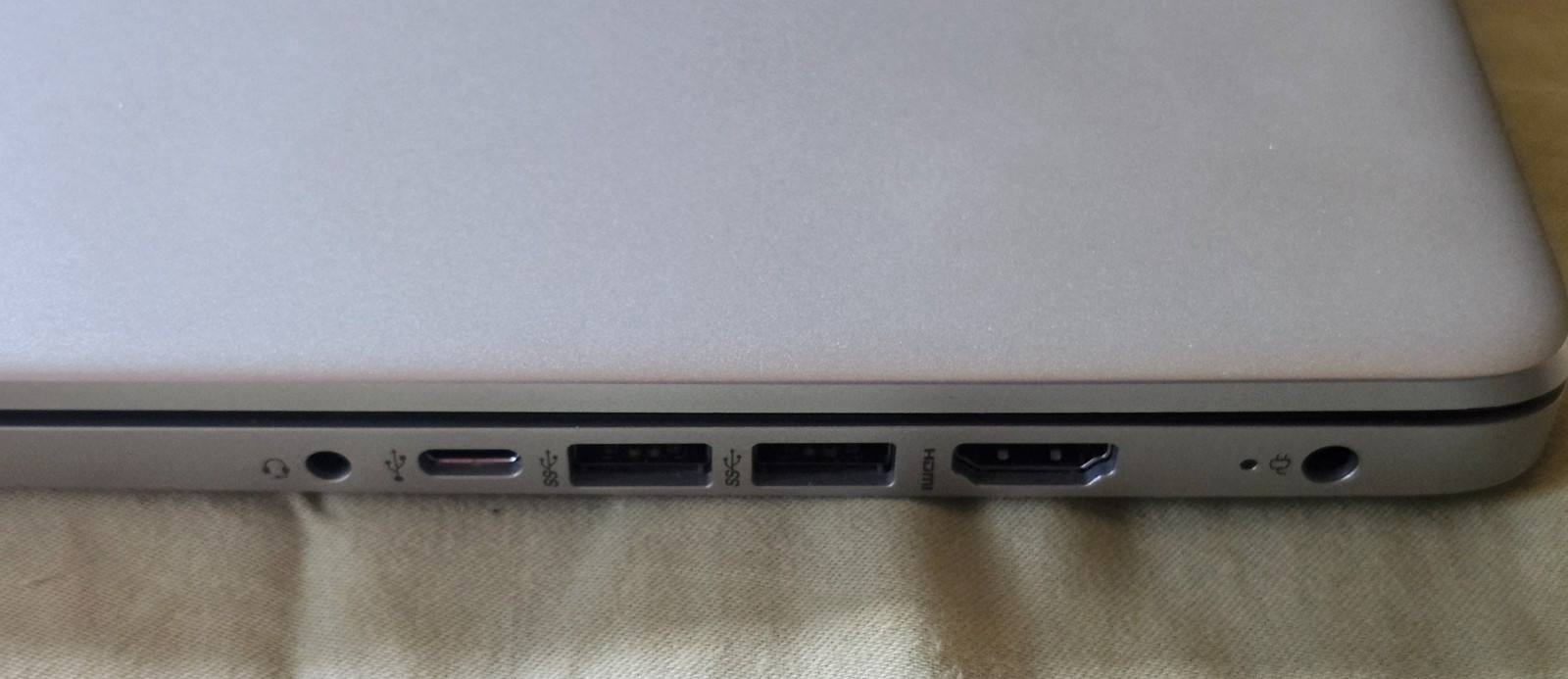 2024–HP Laptop Ultralight 14-dq0760dx Intel Celeron N4120-128 gb (pre-owned)