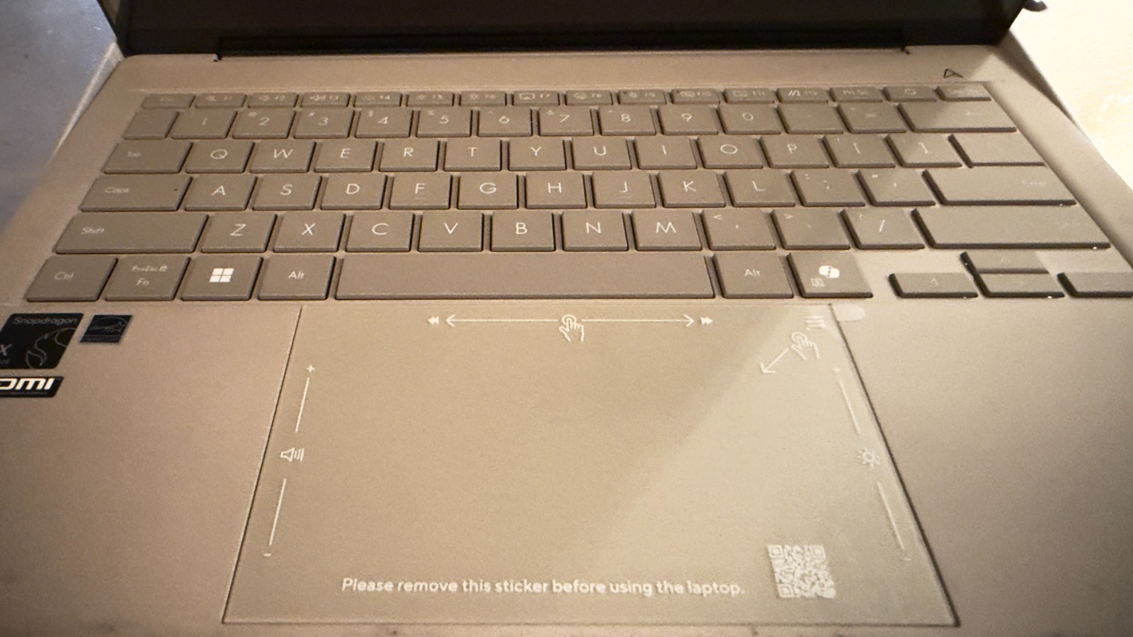 ASUS Zenbook A14 14-inch OLED Laptop Qualcomm Snapdragon, 16GB RAM, 512GB SSD