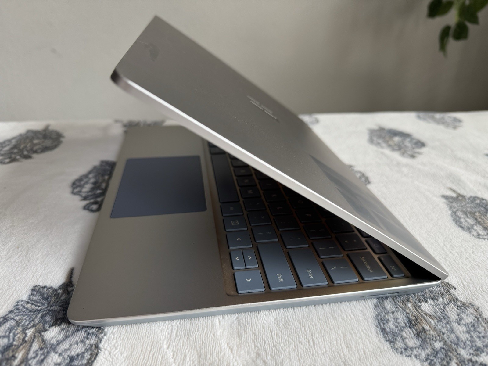 Microsoft Surface Go 1943 Intel i5-1035G1 8GB RAM 256GB NVMe Win 11