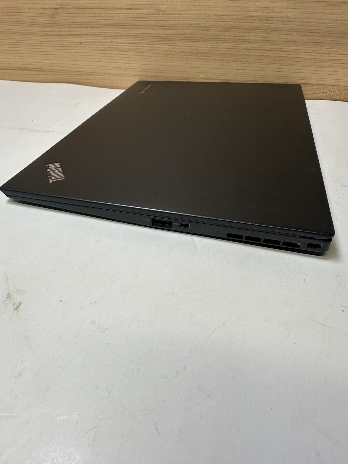 Lenovo THINKPAD X1 CARBON INTEL CORE I5-4200U 1.60GHZ 8GB RAM NO HD(UNTESTED)