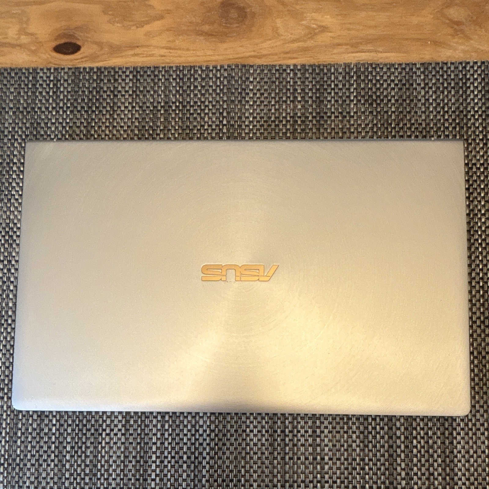 ASUS ZenBook 14 UX425JA 14” i7-10810U 32GB RAM 512GB SSD Windows 10 Laptop（04）
