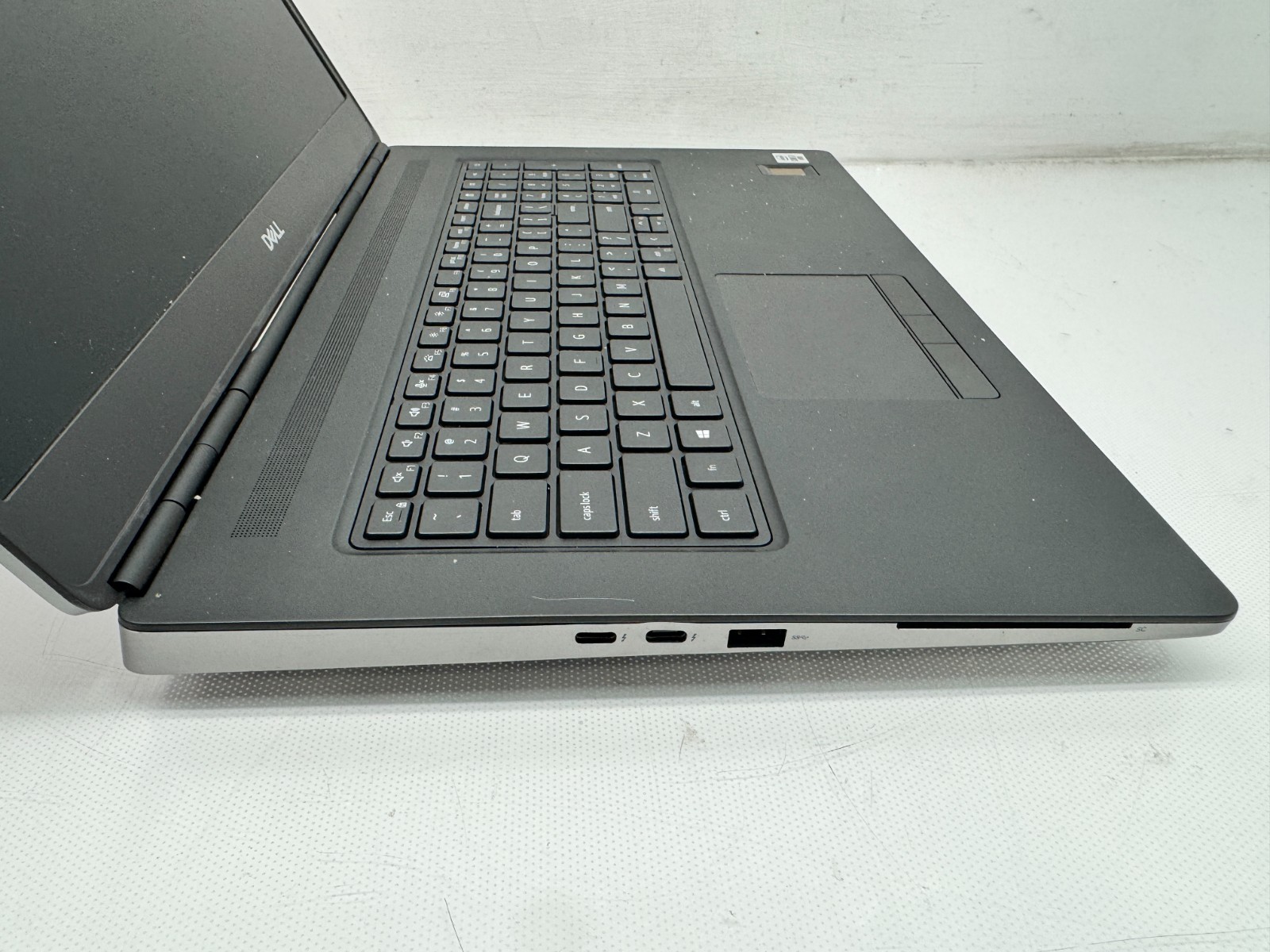 Dell Precision 7750 17.3″ i7-10850H@2.70GHz 16GB RAM 256G SSD RTX3000 **READ**