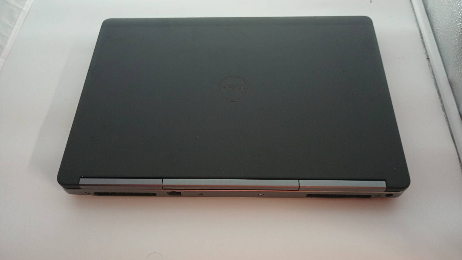 3011 Precision7510 Gamer. No charger. i5-6300HQ.16GB.256GB M.2.15.6″FHD.Hybrid