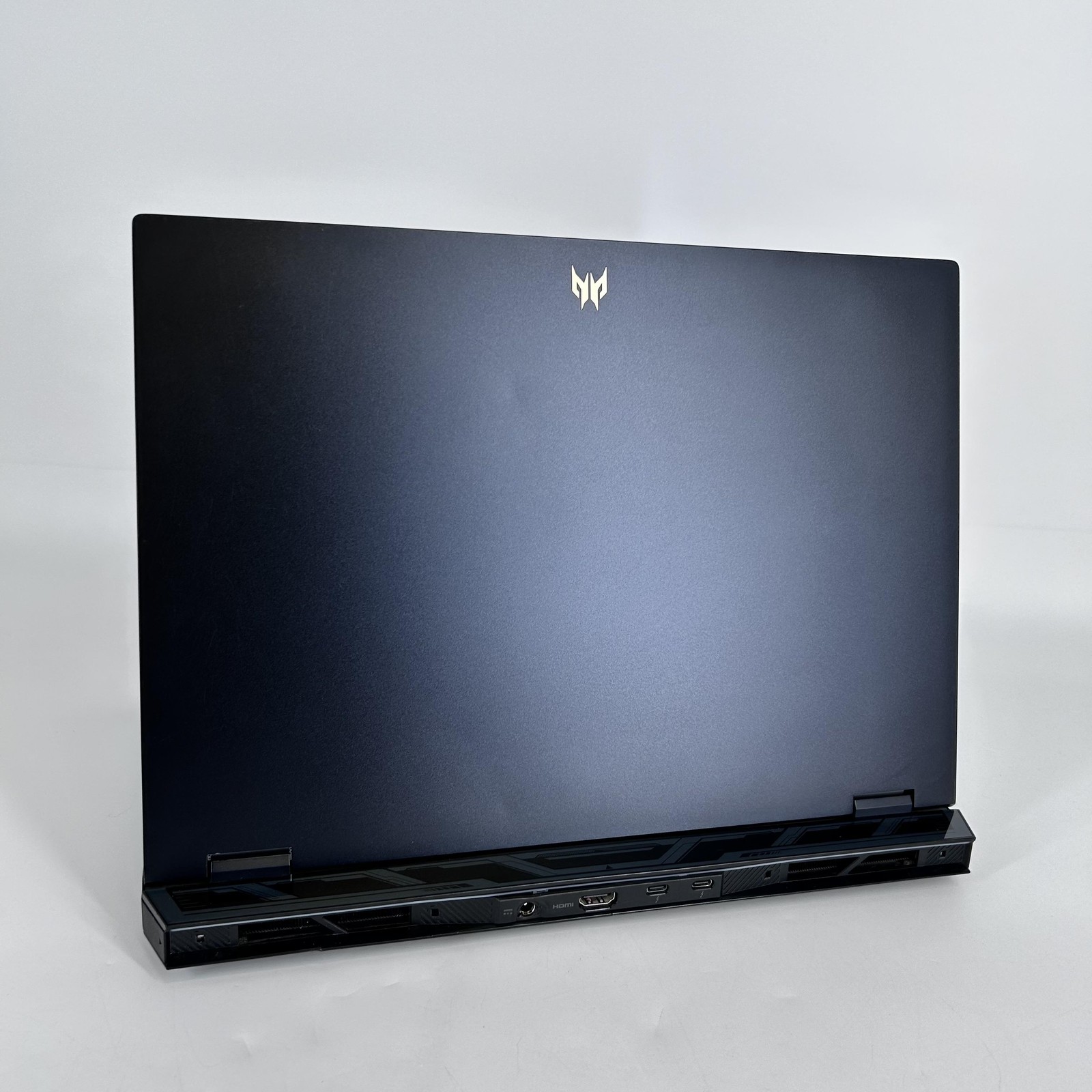 Acer Predator Helios 16 QHD+ i9-13900HX 16GB 1TB SSD RTX 4080 Bad Charging Port
