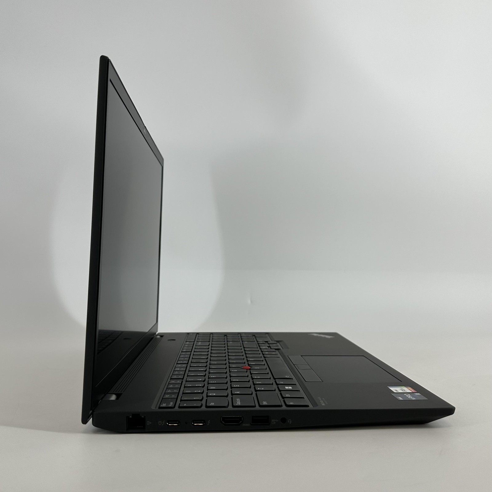 Lenovo ThinkPad T16 Gen 1 Gray FHD+ 2.2 GHz i7-1270P 16GB 512GB SSD FRAME SPLIT