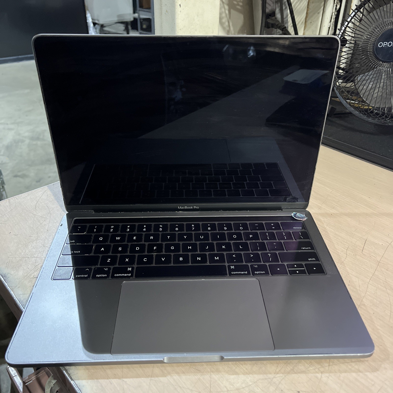 APPLE MACBOOK PRO 13″ TOUCH/MID-2017 CORE I5-7267U 3.1GHZ 8GB RAM 256SSD