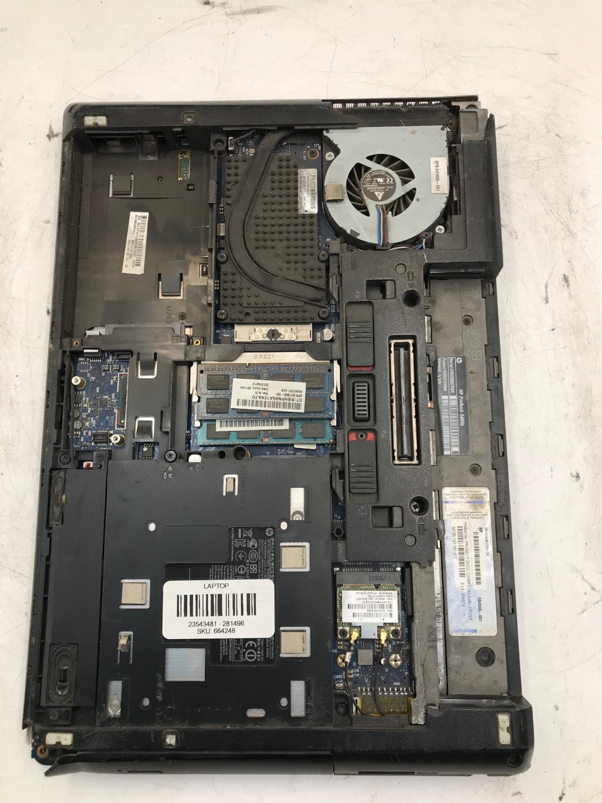 HP ProBook 6460b Intel Core i5 2nd Gen 14″ Laptop-BROKEN DISPLAY/PARTS ONLY -MZ