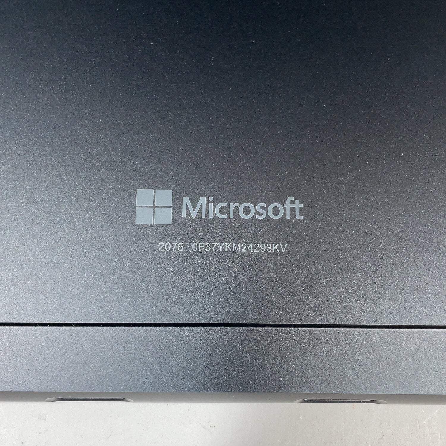 Microsoft Surface Pro 11 2076 13″ Snapdragon X 3.4GHz 16GB RAM 512GB SSD