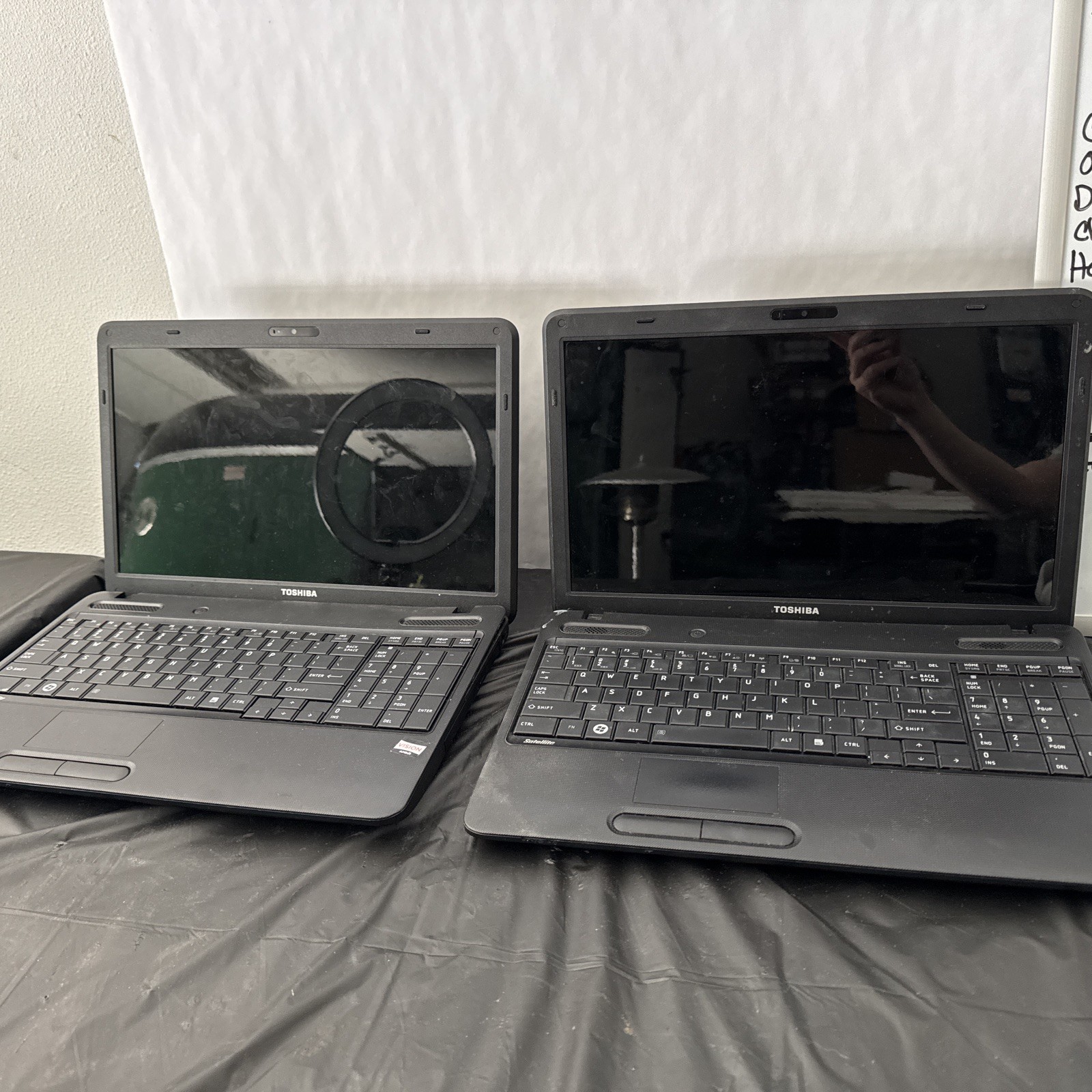 Two Toshiba Satellite C655D-S5300 Laptop Not Working Parts Only. No Power Cords
