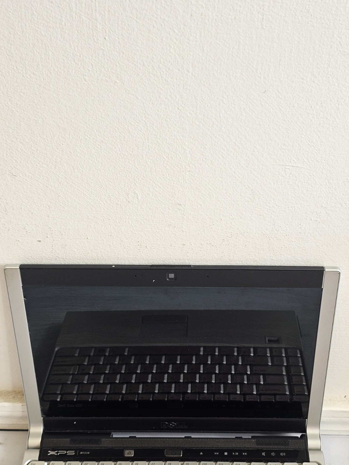 Dell XPS M1330 Laptop – 3GB RAM – WON’T POWER ON – NO BATT – Parts/Repair – READ