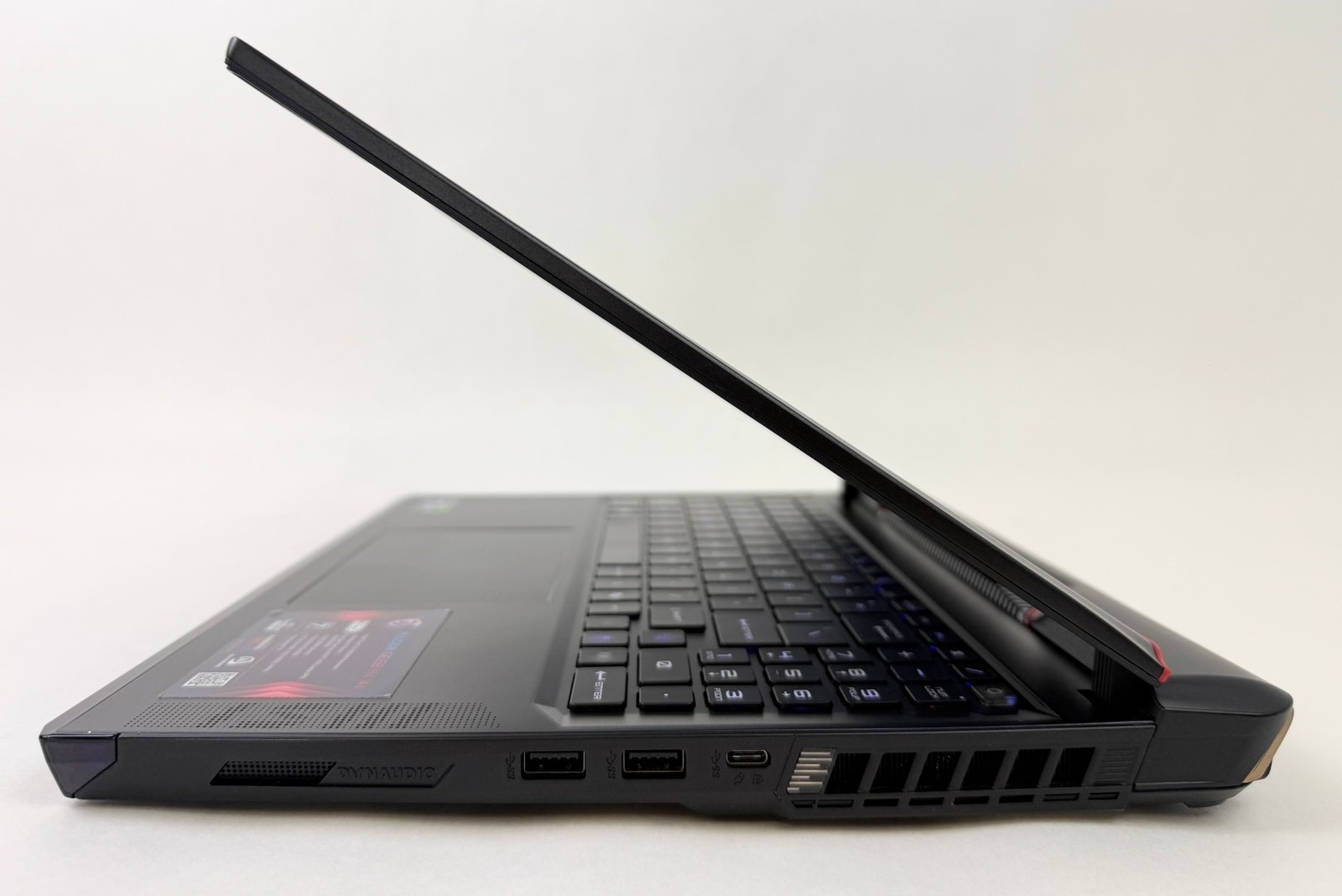 MSI Raider GE68HX 16″ 1920×1200 144Hz i9-14900HX 32GB 1TB SSD RTX 4070 W11H