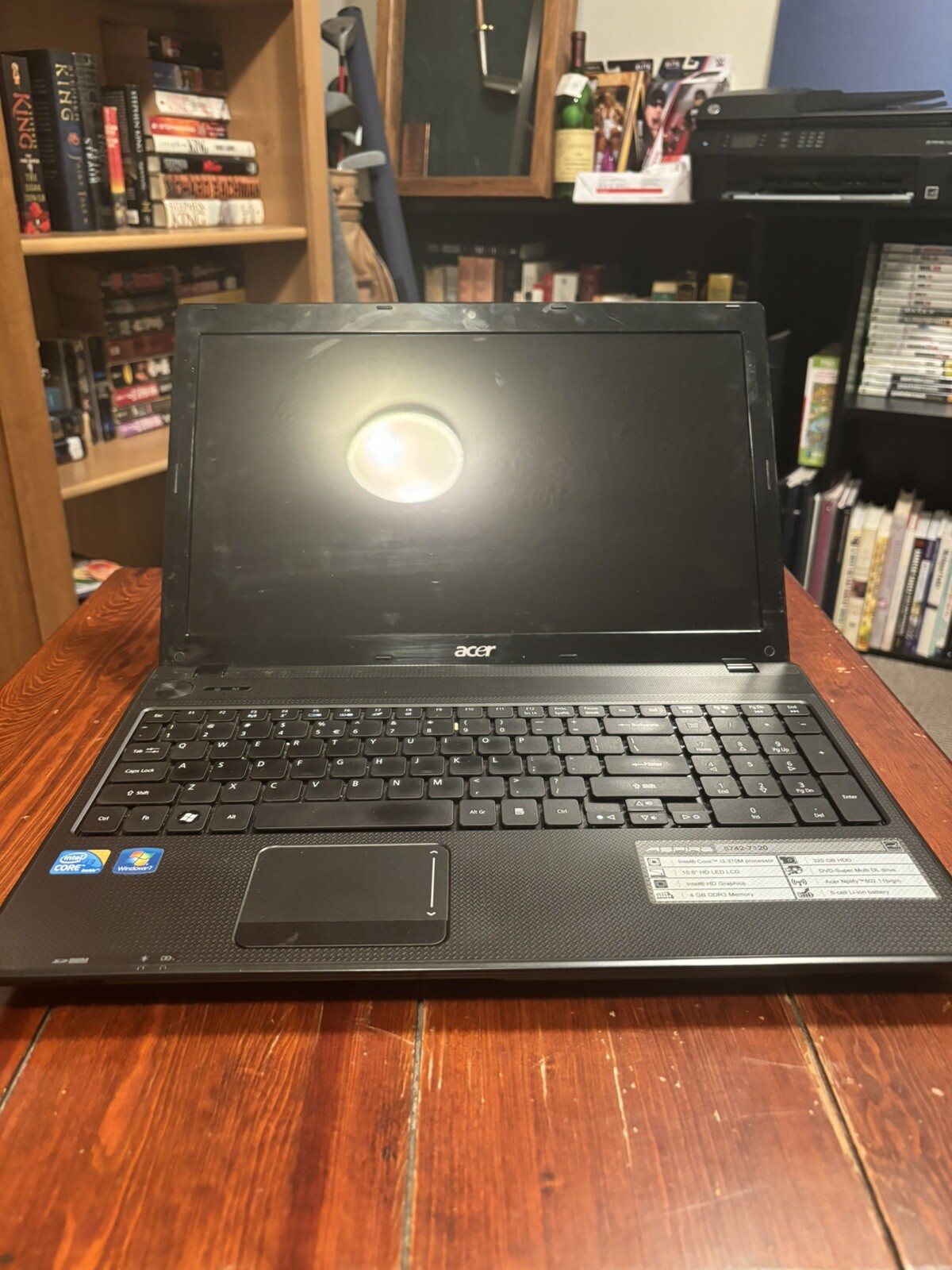 Acer Aspire 5742-6475 / Intel Core i3 M380 @ 2.53GHz Boots and Functions