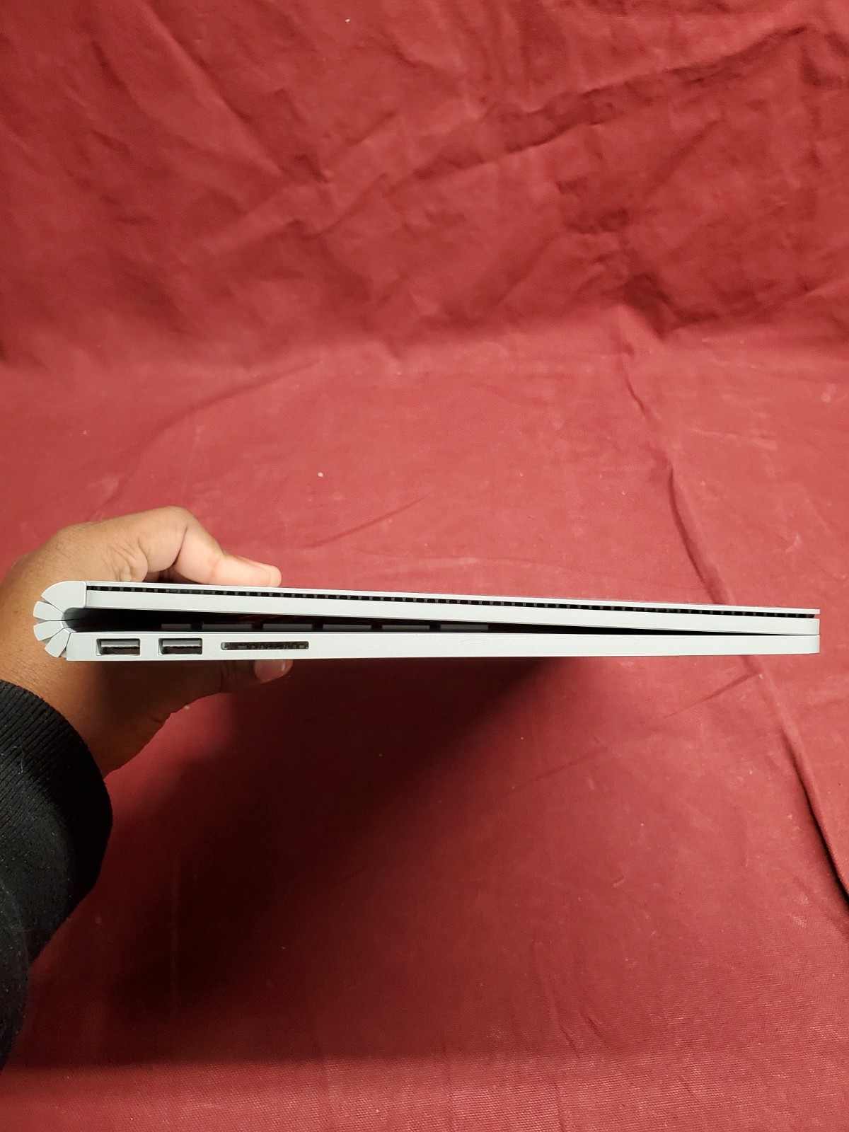 Microsoft Surface Book 2 13.5″ i5 8350U 1.70GHz/ 8GB / 256GB SSD #2935