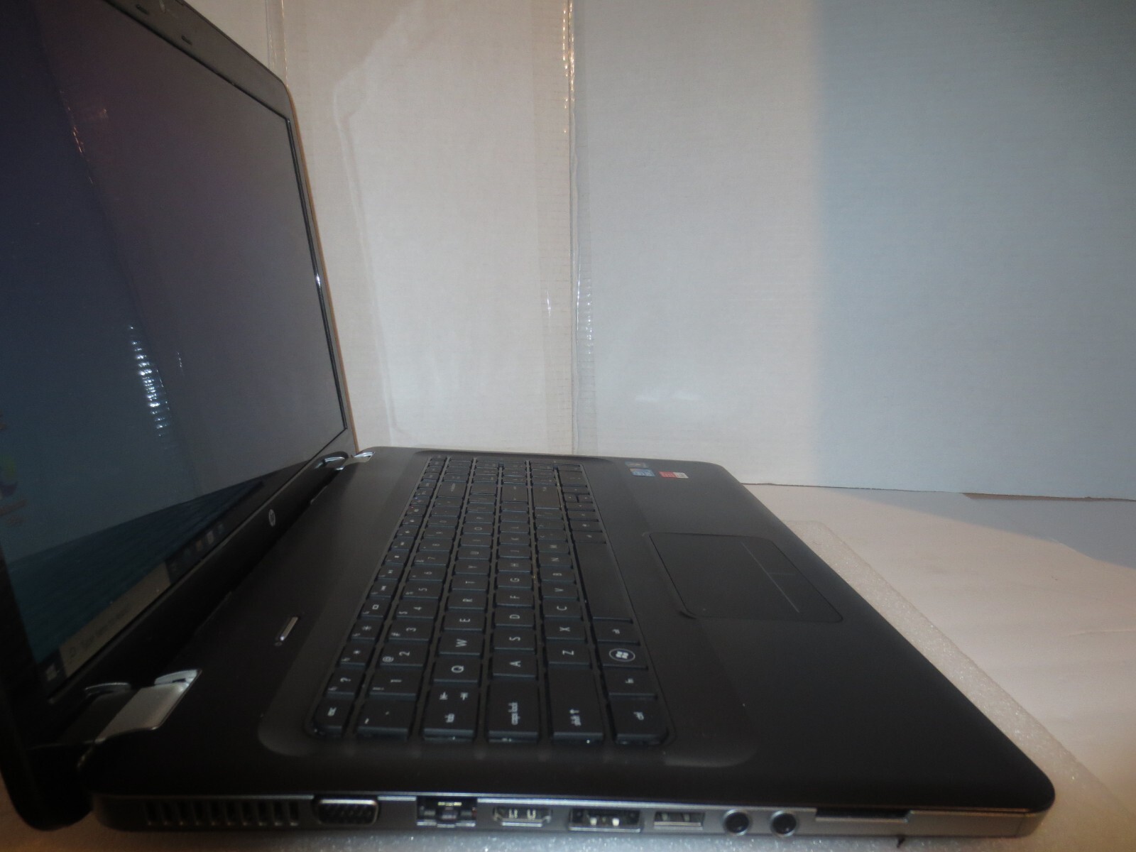 HP DV7T-4100 17.3″ CORE i7-Q740@1.73GHz 8GB RAM 500GB HDD WINDOW 10