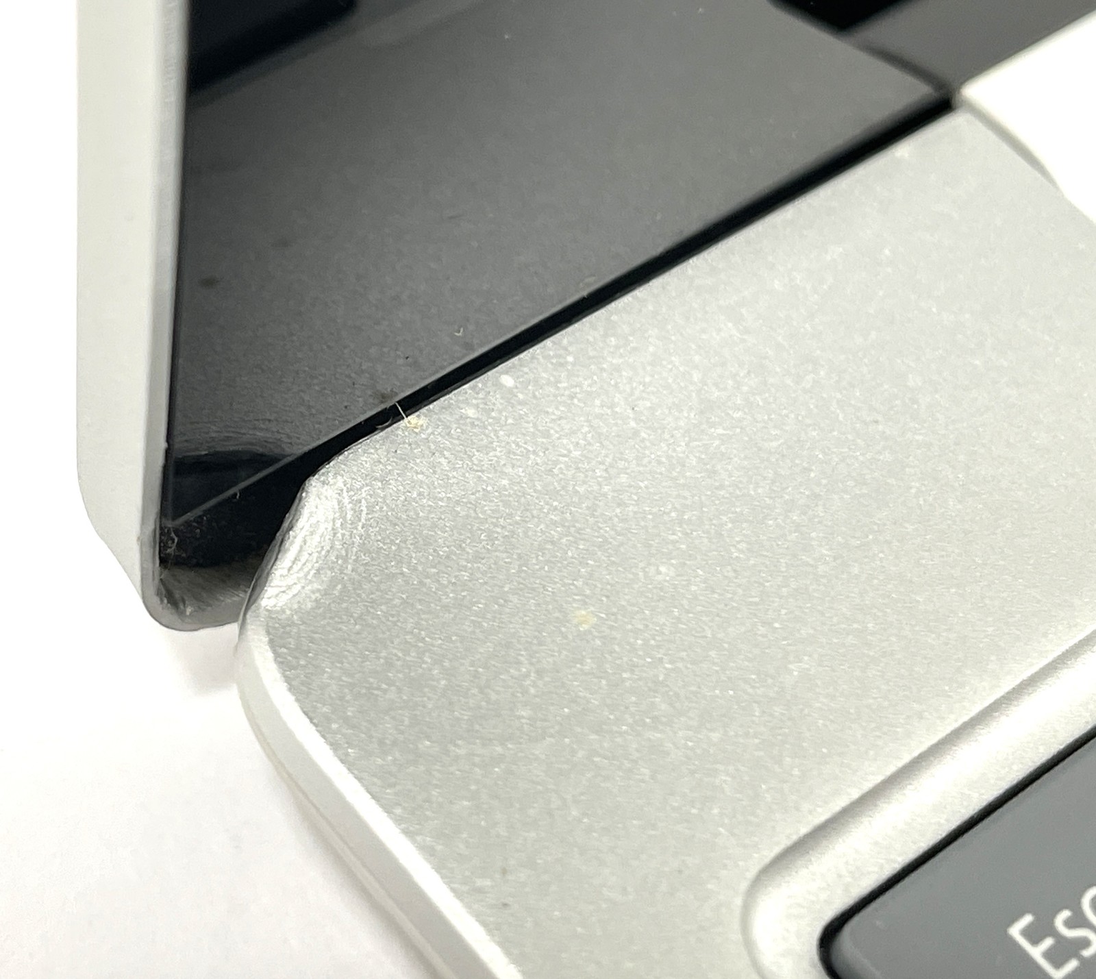 Microsoft Surface Laptop Go 2 2013 i5-1135G7 256GB SSD 16GB RAM – Win 11 – Dents