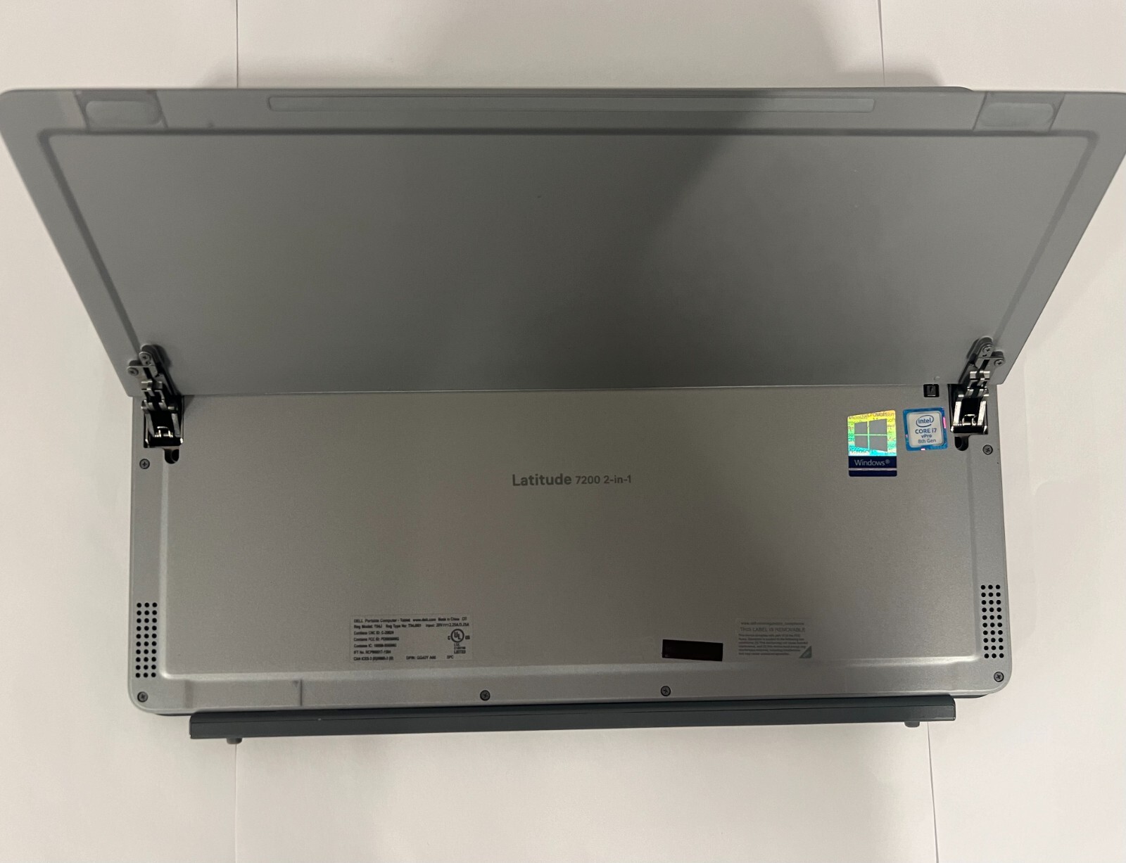 Dell Latitude 7200 2in1 12.3 i7-8665U Touch 16GB 256GB SSD Win11 Silver Keyboard
