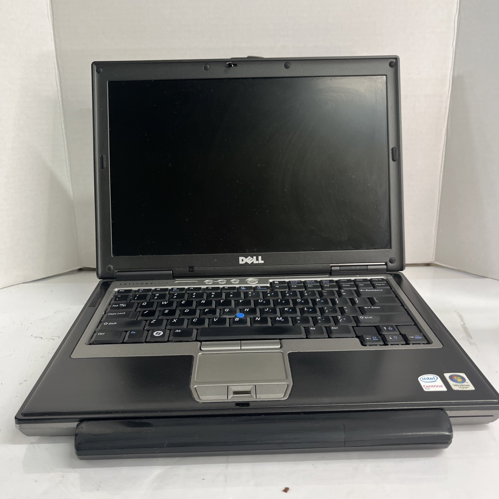 Dell Latitude D630 14″ Laptop Core 2 Duo 2.0GHz 1GB No HDD Tested -Extended Batt