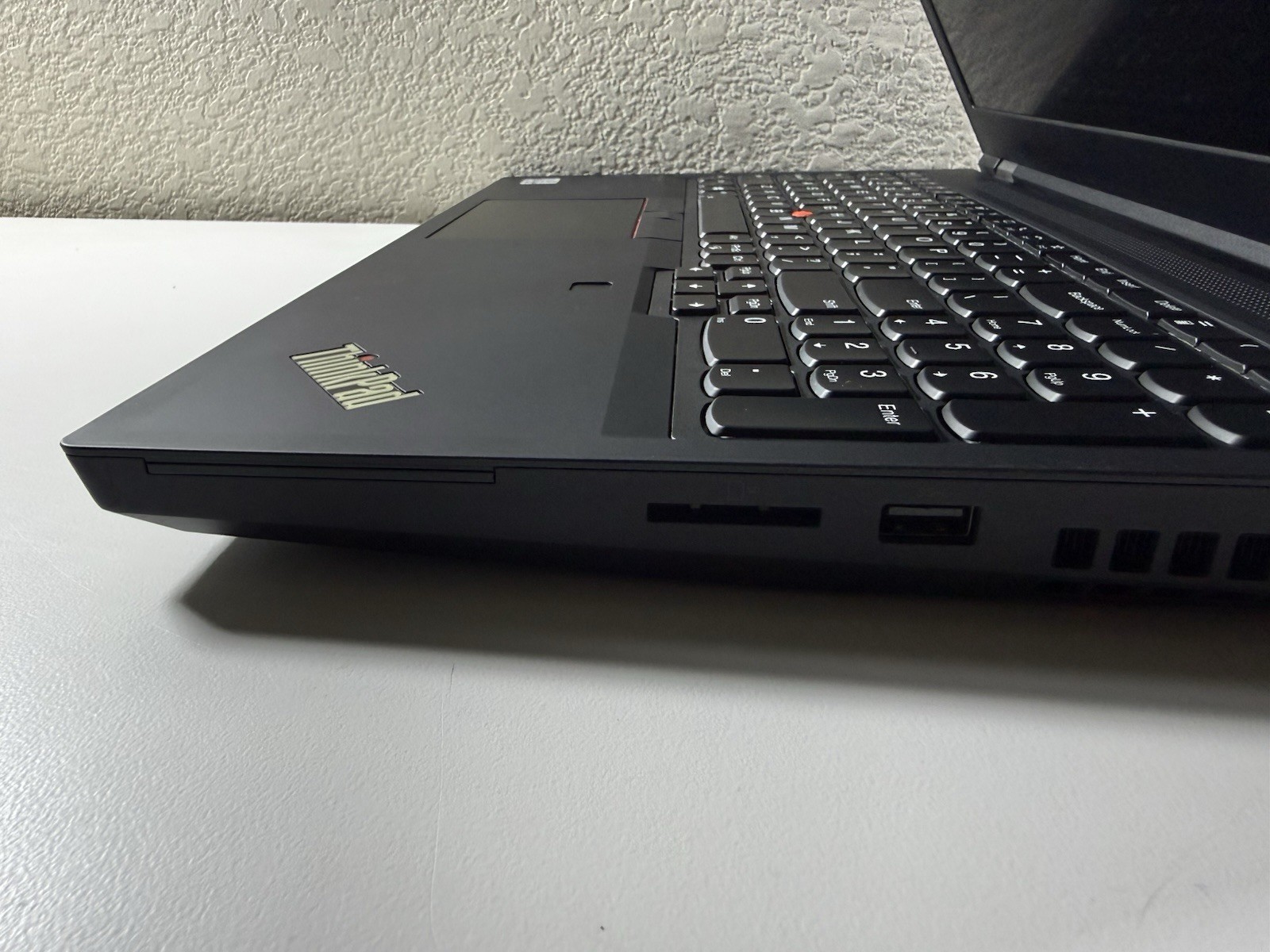 LENOVO THINKPAD P15 GEN 1 I7-10850H 512GB 8GB WIN 11 NVIDIA T1000 NO BATTERY
