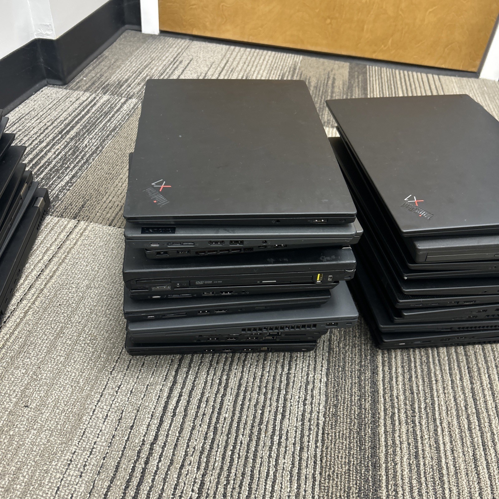 Lot of 34 Lenovo Thinkpads-No Internal Storage Drive-Issues powering on Laptops
