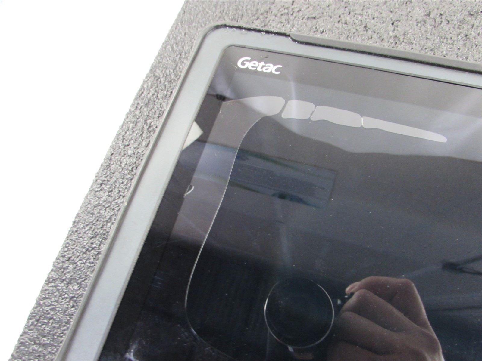 GETAC RUGGED TABLET F110 (G4) 1920X1080 I5-7200U 128GB SSD 8GB RAM NO O.S/BATT