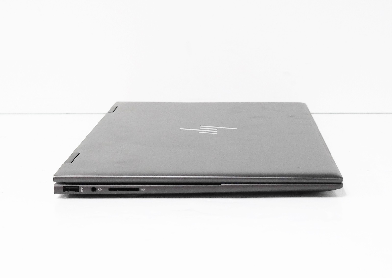 HP ENVY x360 15-ey0013dx 15.6″ AMD Ryzen 5 5625U 8GB 256GB SSD ISSUE