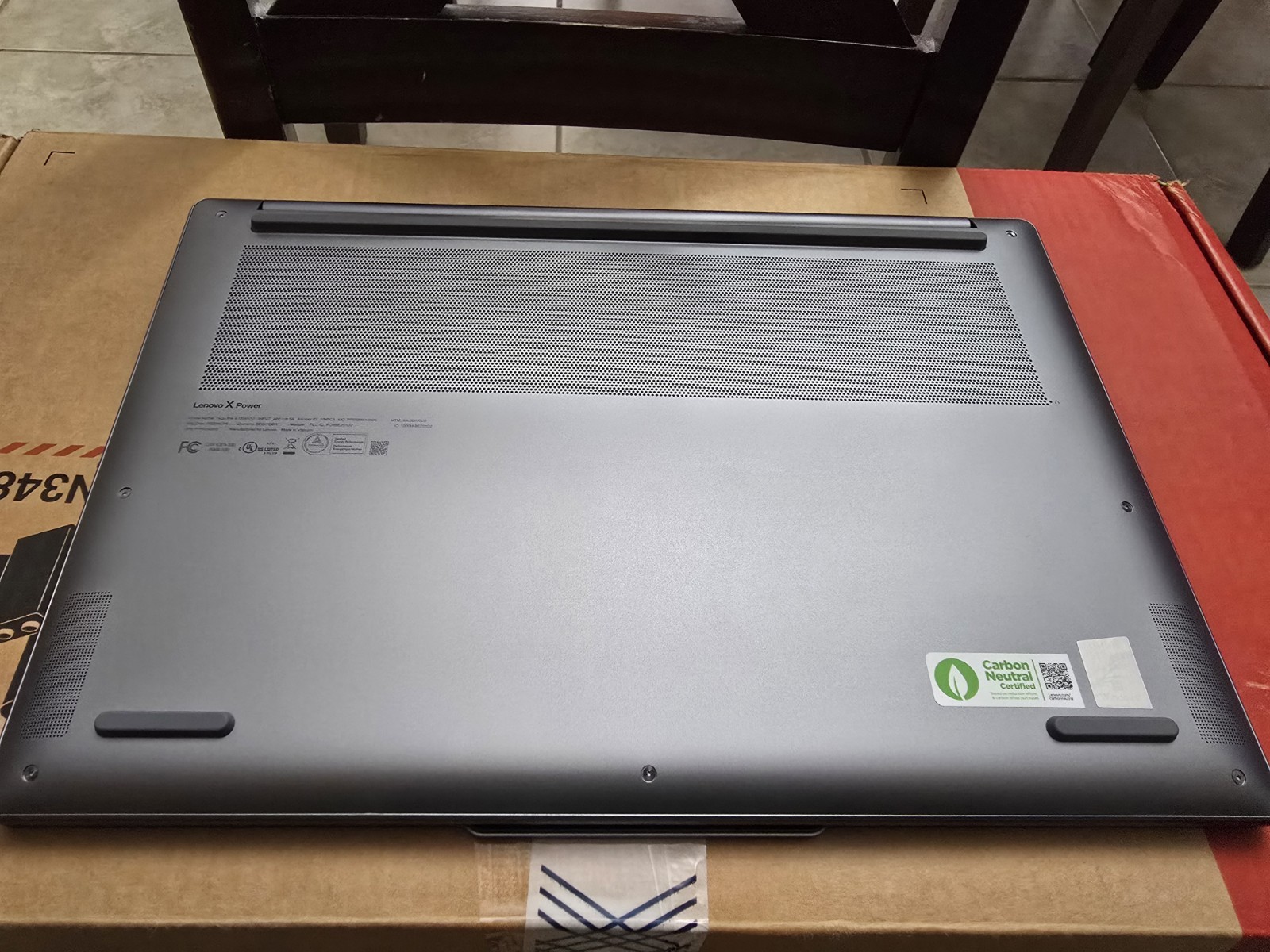 Lenovo Yoga Pro 9i Aura Edition 16″ OLED Ultra 9 285H 32GB 1TB RTX 5060 Laptop