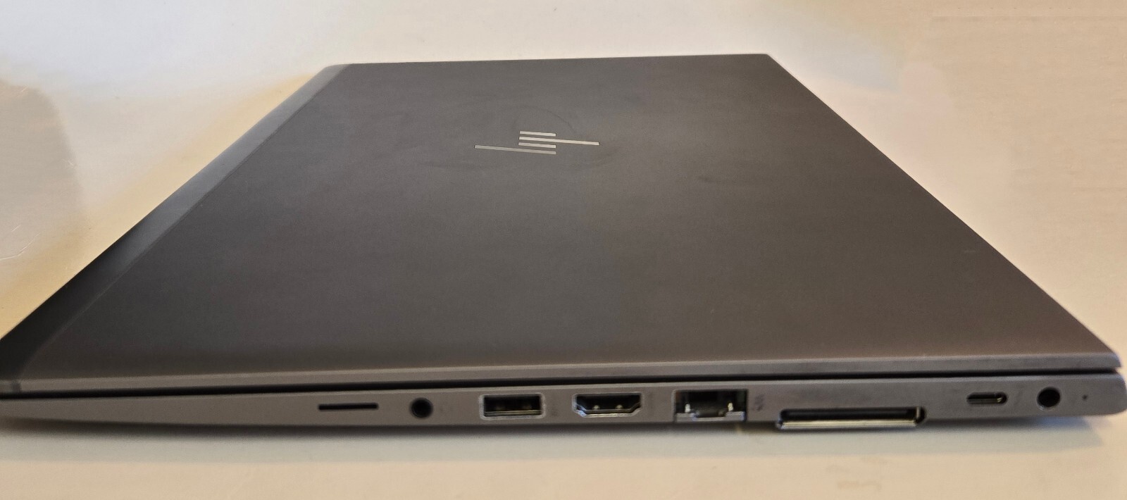 HP ZBook 15u G6 15.5″ i7-8565U 32GB RAM 500GB SSD Windows 11 w/ Charger