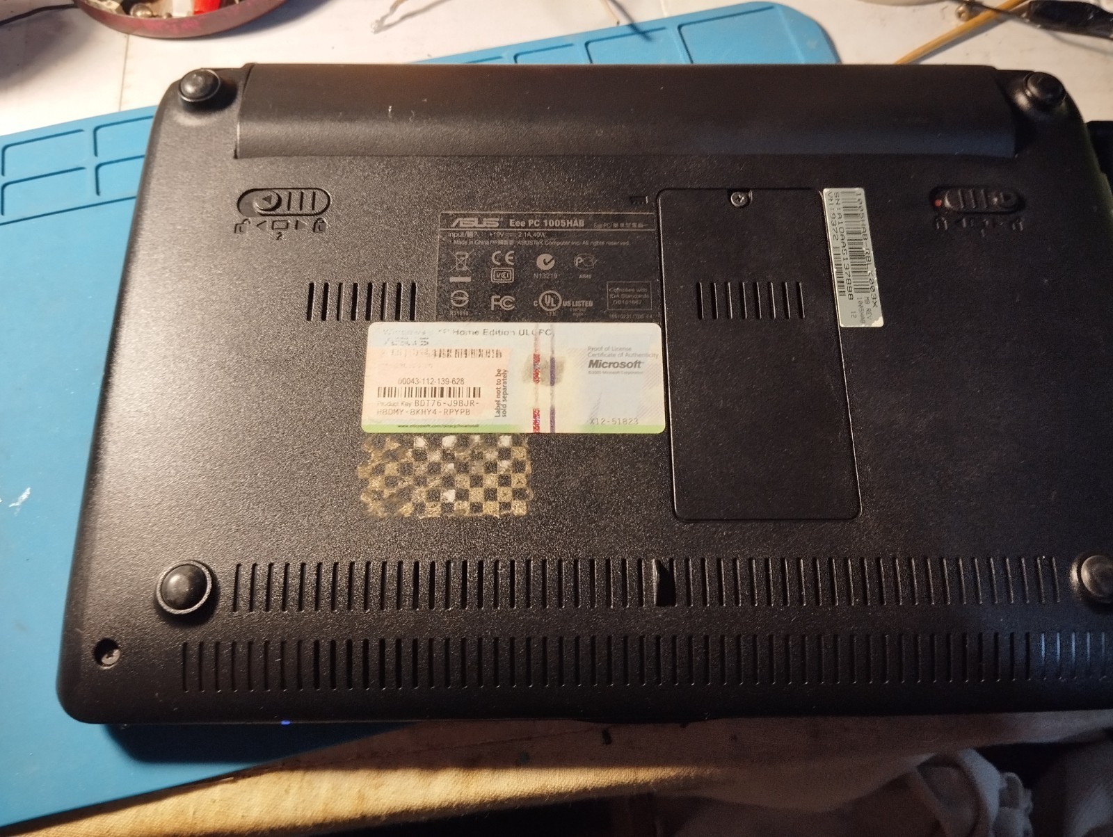 ASUS Eee PC MINI NOTEBOOK 1005HAB BLACK 1G DDR2 ATOM270 WIFI CAMERA WINXP Good