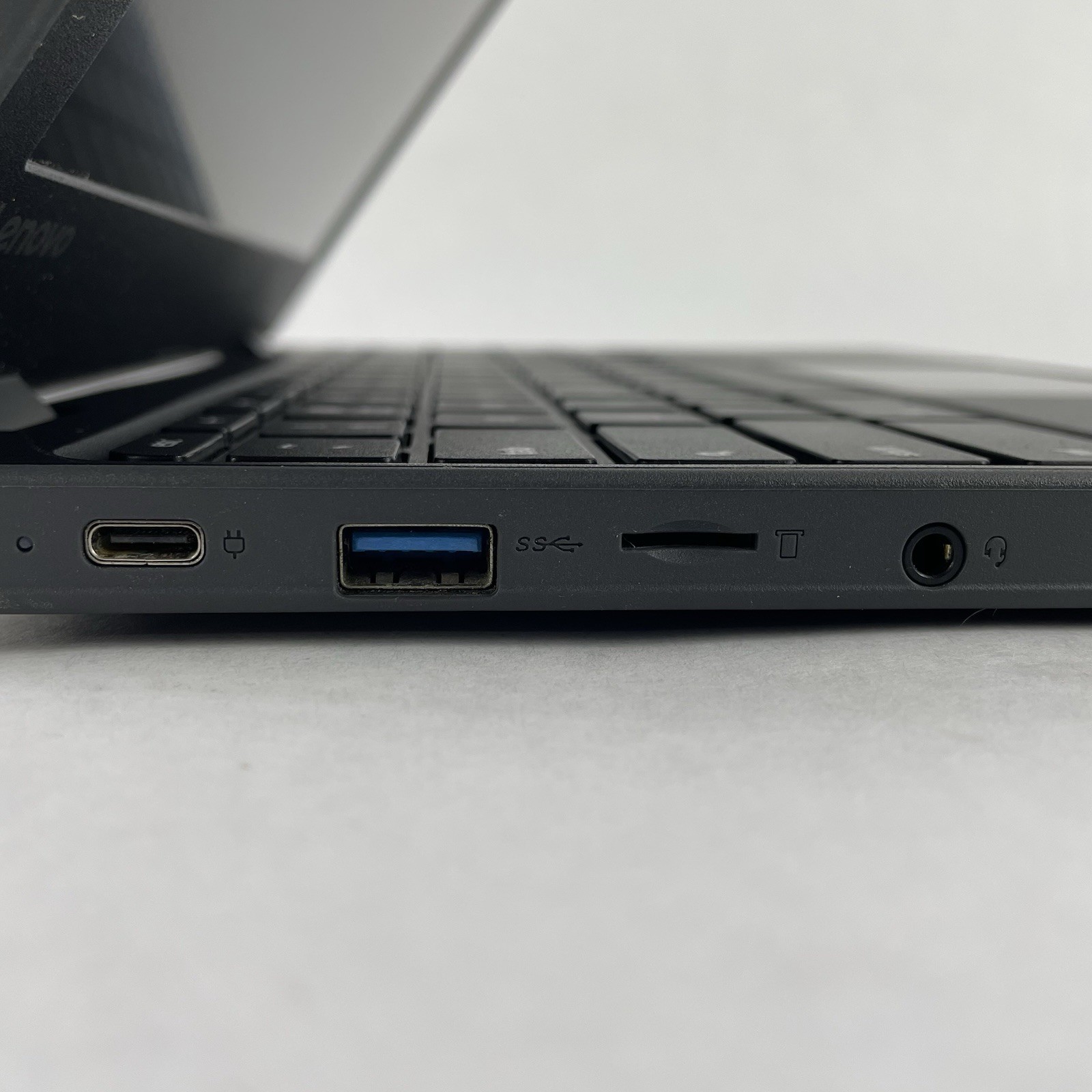 Lenovo Chromebook 100e 11.6″ Celeron N3350 1.10 GHz 4 GB RAM 16 GB SSD No AC