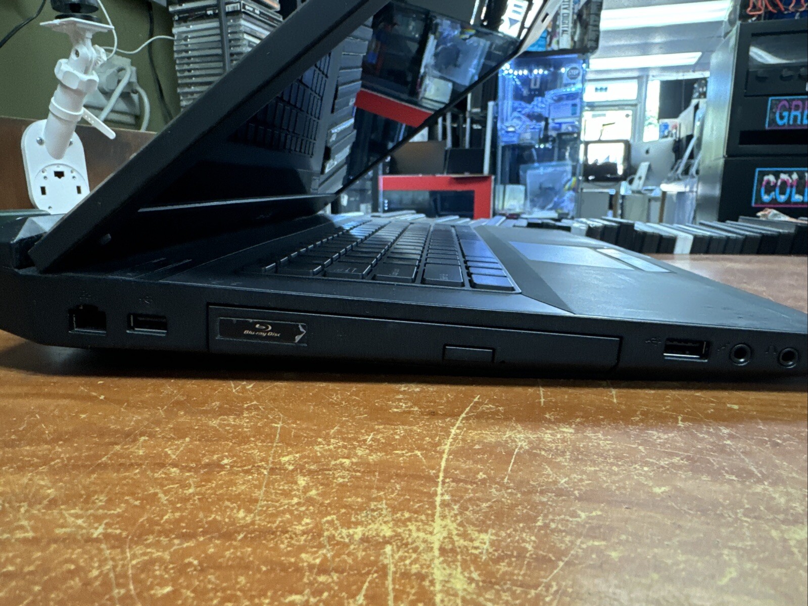 ASUS G73SW Blu-ray Drive Quad i7 @2.30GHz w/GTX460M |8G |NO HHD |BIOS PASSWORD |