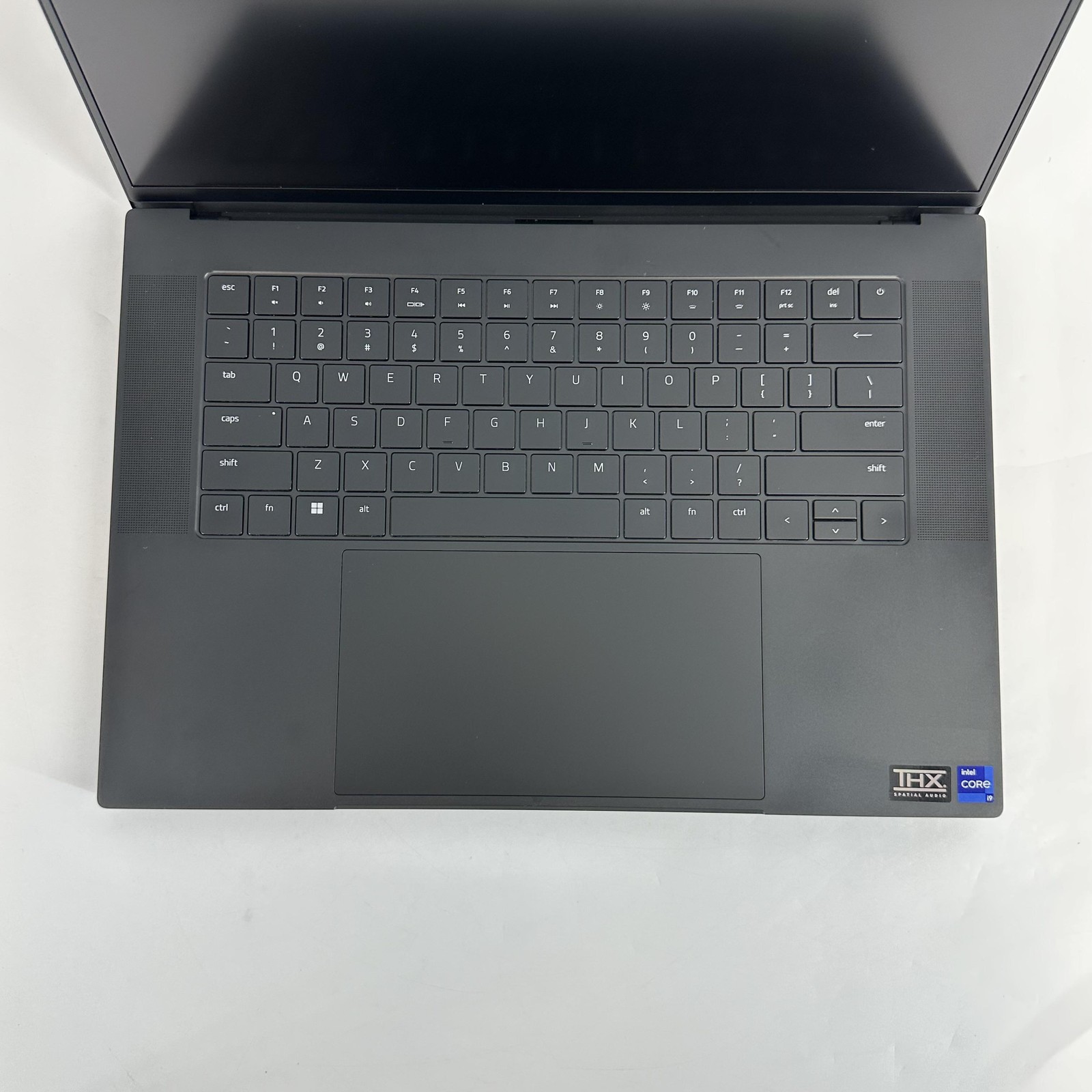 Razer Blade 16 120Hz UHD+ 2.2 GHz i9-13950HX 32GB 1TB/1TB RTX 4090 Very Good