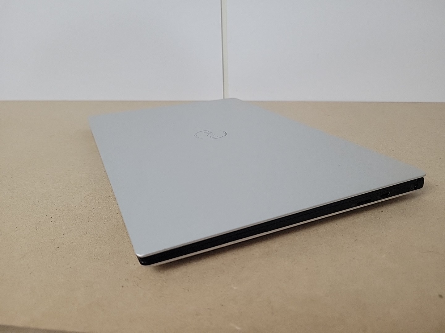 Dell XPS 13 9380 Laptop Intel Core i5-8265U 1.60GHz 8GB RAM 256GB SSD Win11