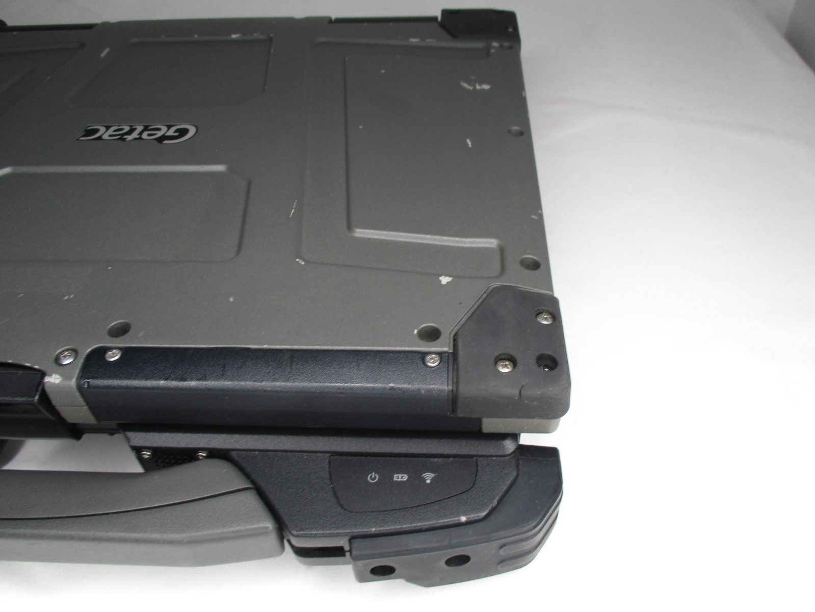 Getac B300 G7 Rugged Laptop 13.3″ FHD Touch i5-8350U 1.7Ghz 8GB DDR4 256GB WiFi