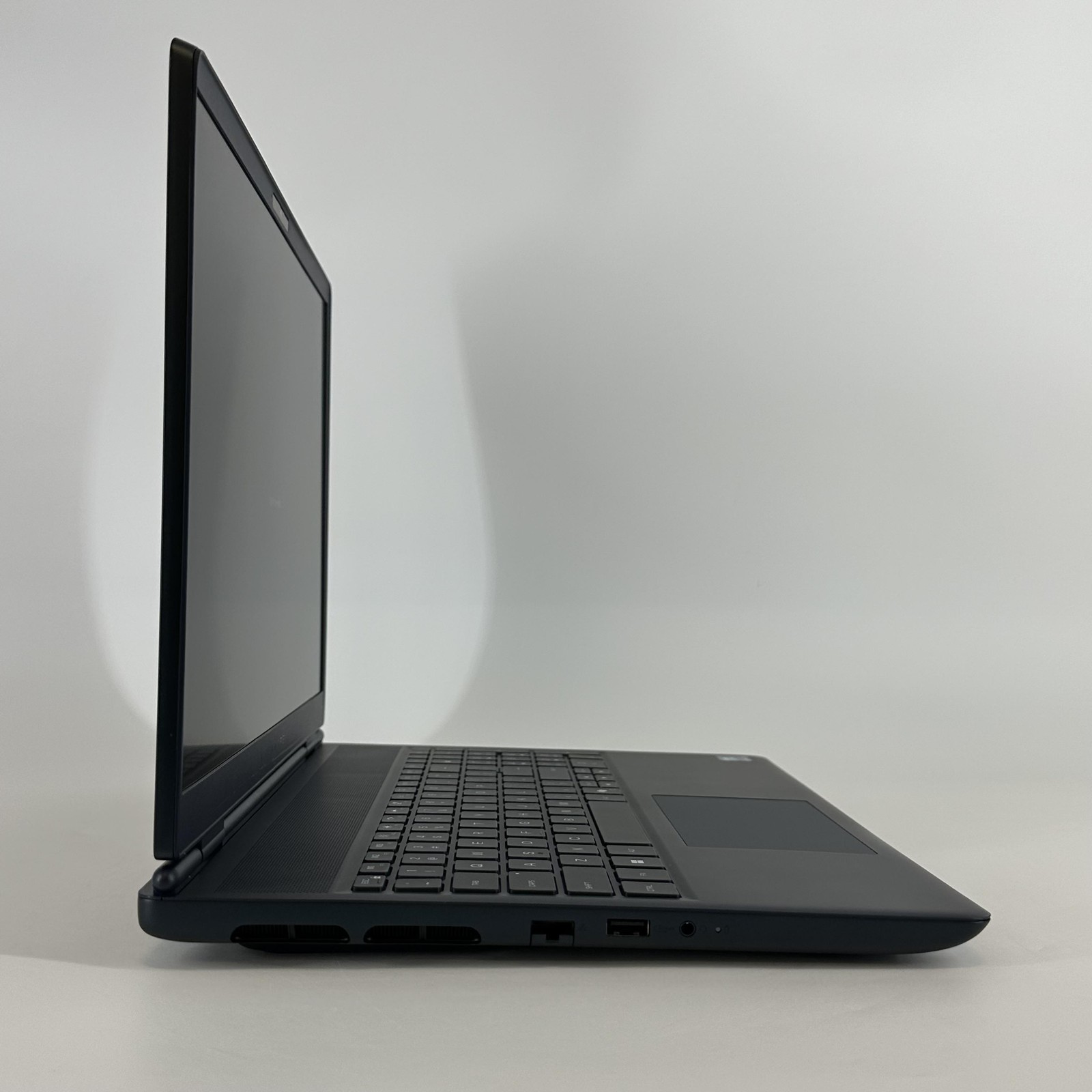 Dell Alienware 16X Aurora 240Hz QHD+ 2.7 GHz Ultra 9 275HX 32GB 1TB SSD RTX 5070