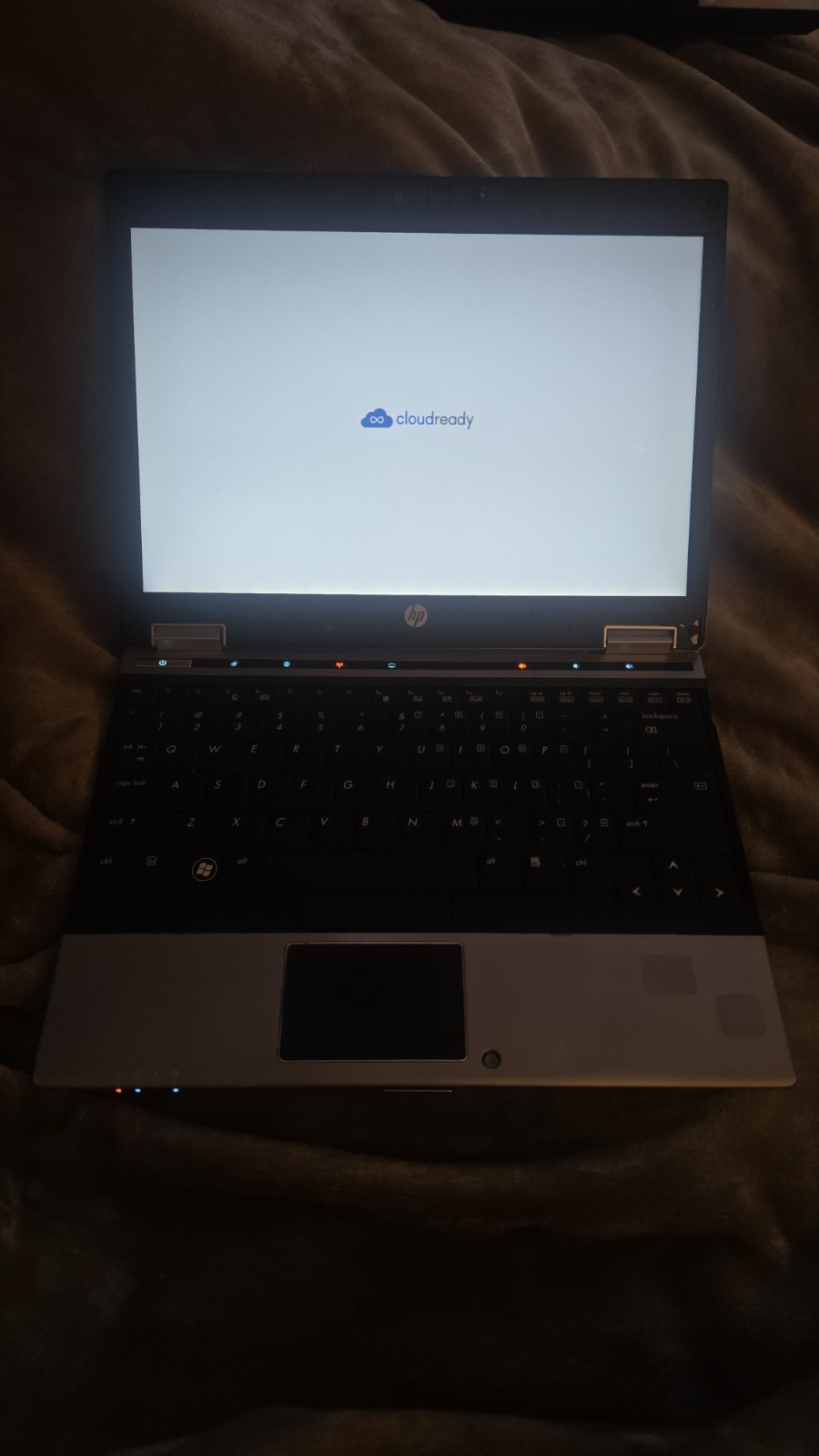 HP HP EliteBook 2540p (XT932UT) i7 L 640 1GB No HD, ssd slot