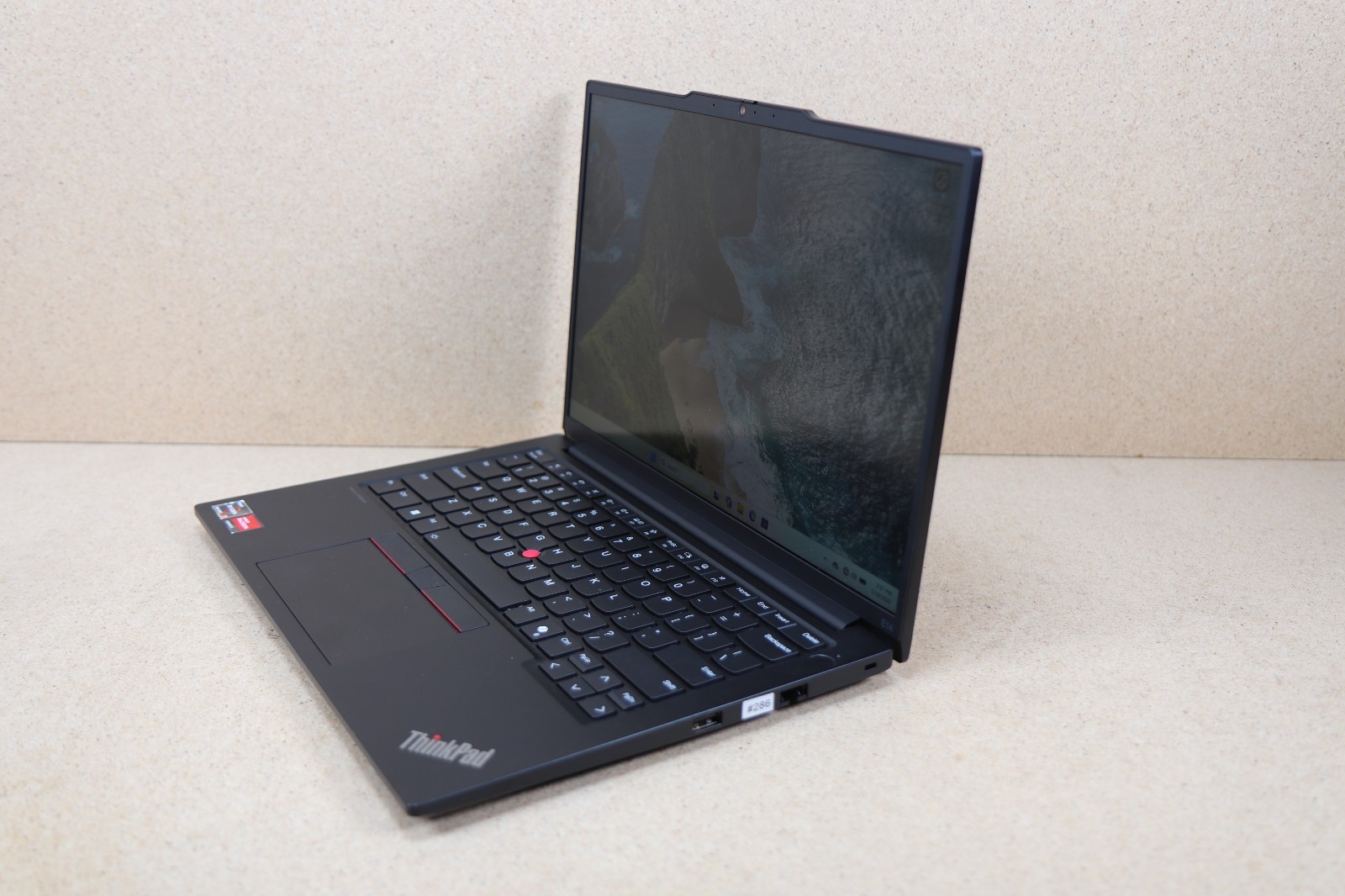 14″ Lenovo ThinkPad E14 Gen 6 (Touch) / Ryzen 7-7735U / 16GB / 512GB (286)
