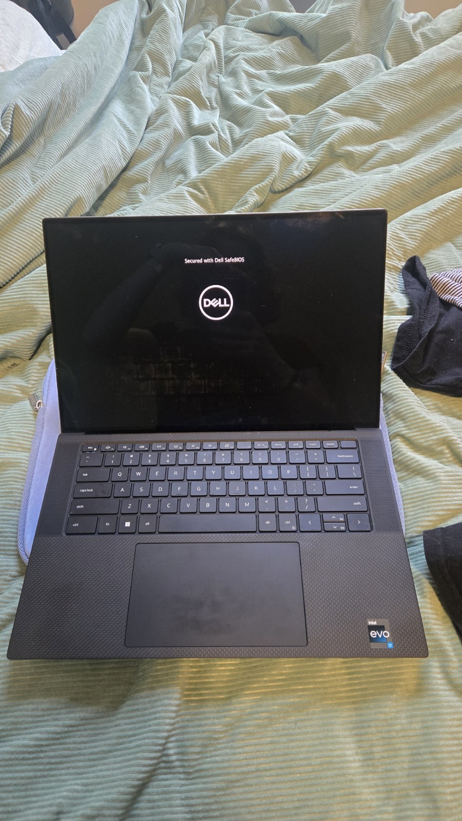 Dell XPS 15 9530 Laptop i7-13700H RTX 4050 16GB 580GB SSD Win11 Silver