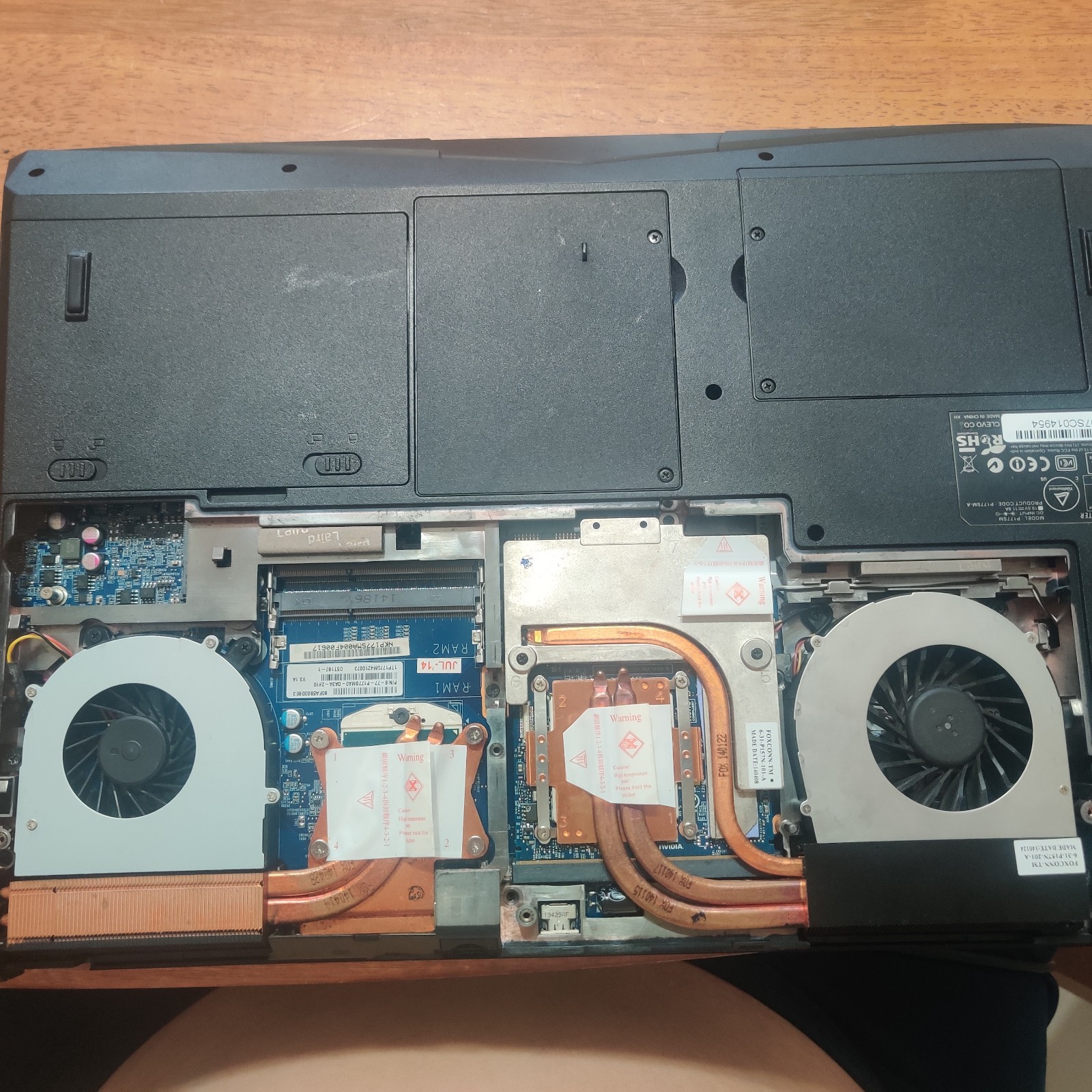 Sager Clevo P177SM-A NP8298 I7-4810mq 3.8Ghz NVIDIA 770m Gpu Works Bad Lcd 17.3″