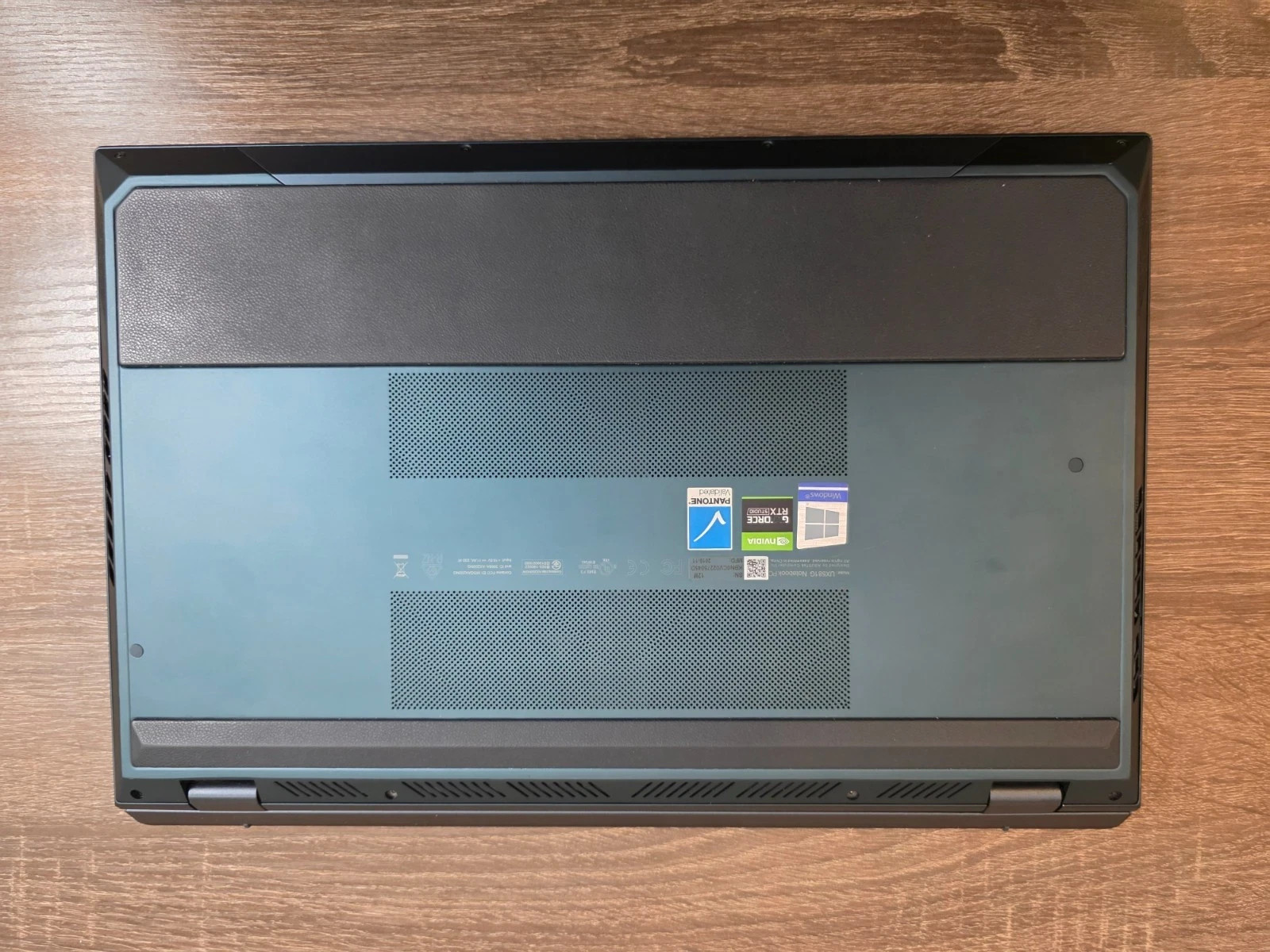 ASUS ZenBook Pro Duo UX581GV i9 RTX2060 32GB 1TB SSD 4K OLED | NEW Battery | Box