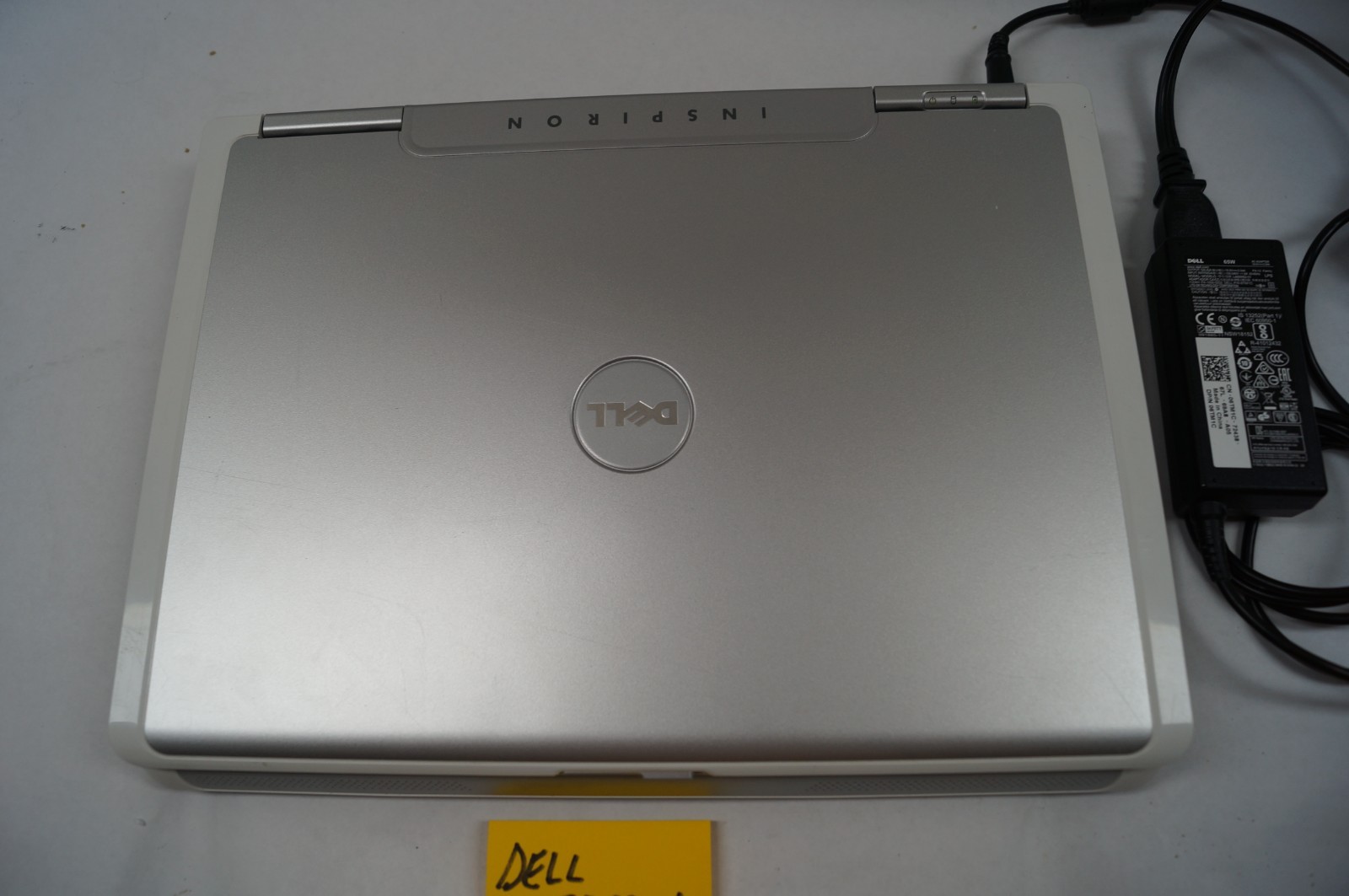 Dell Inspiron 1501- PP23LA 15.5″ 633 KB Mem AMD Sempron No HD WORKING PoR D152