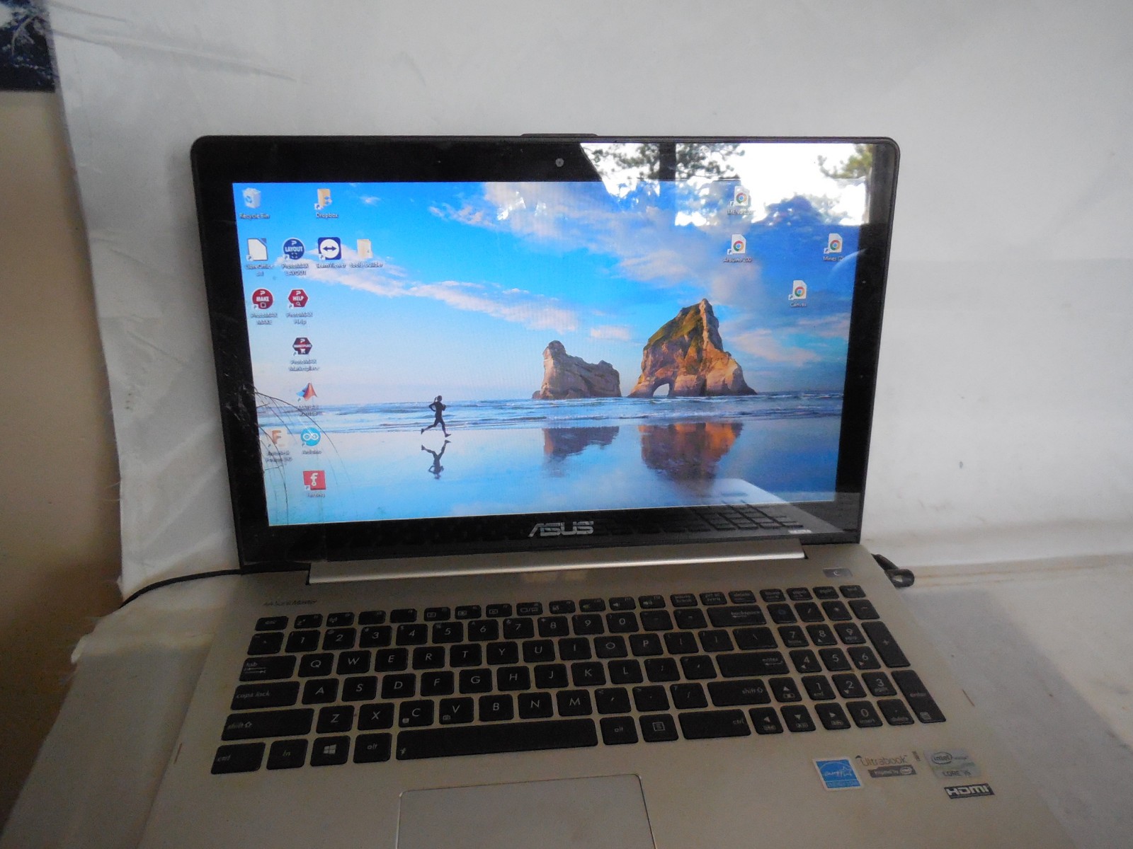 Asus VivoBook S500CA, Intel Core i5-3317U, 8 GB RAM, 256 GB HD, Win 10 Home