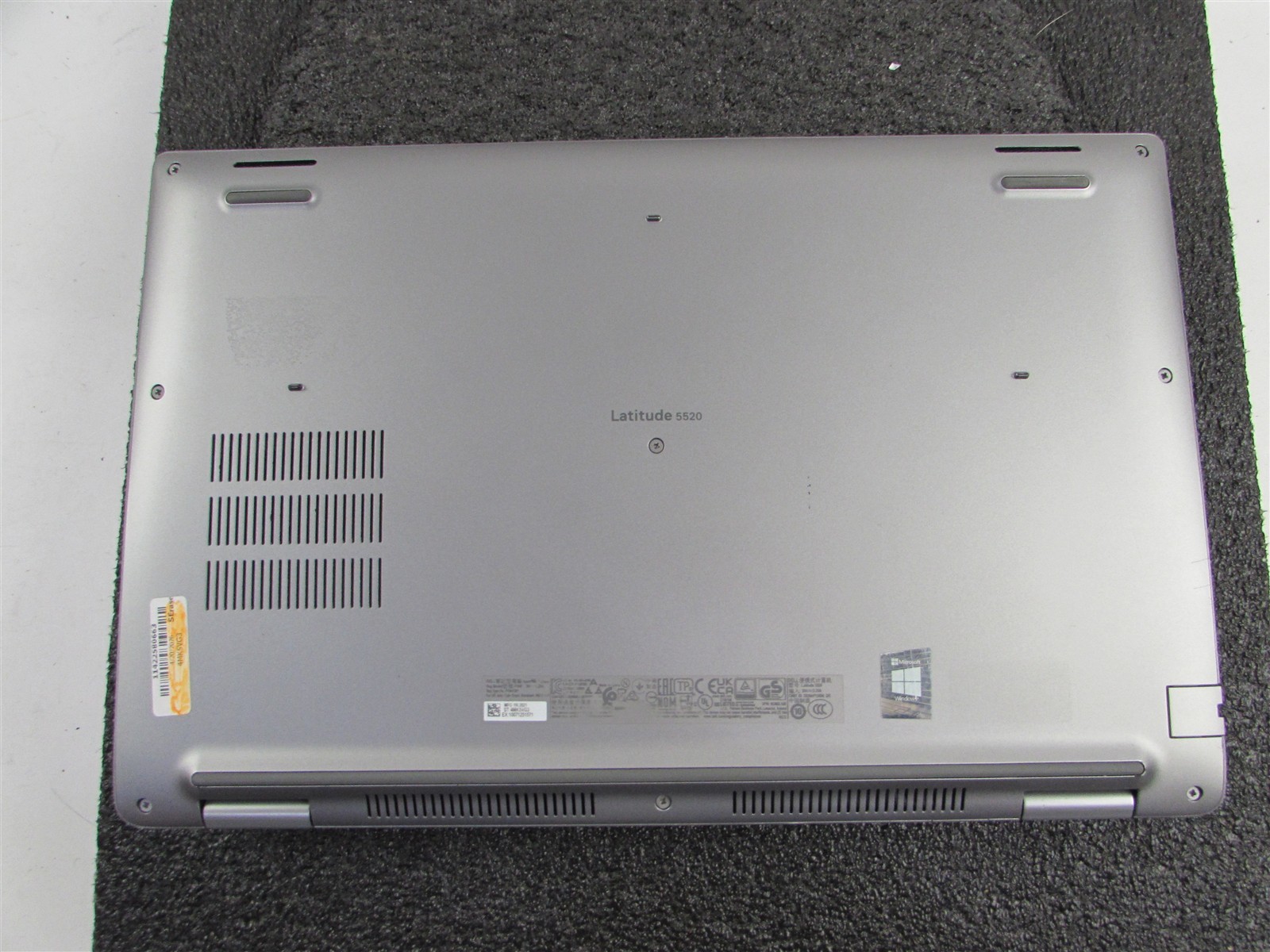 DELL LATITUDE 5520 1920X1080 FHD CORE I7-1185G7 512GB SSD 16GB RAM NO O.S