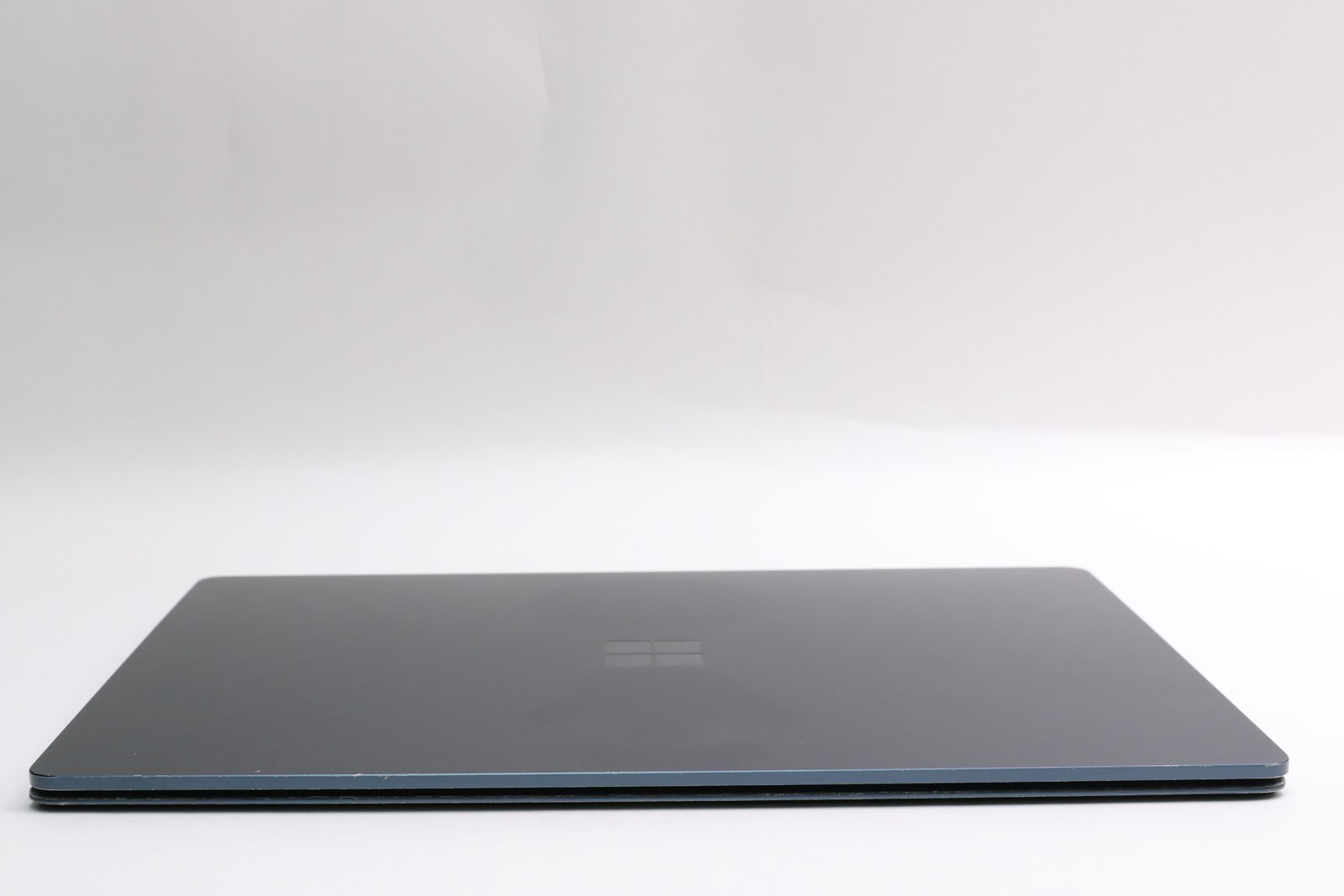 Read! 13″ Microsoft Surface Laptop 3, i7-1065G7, 16GB, 256GB SSD, Touchscreen