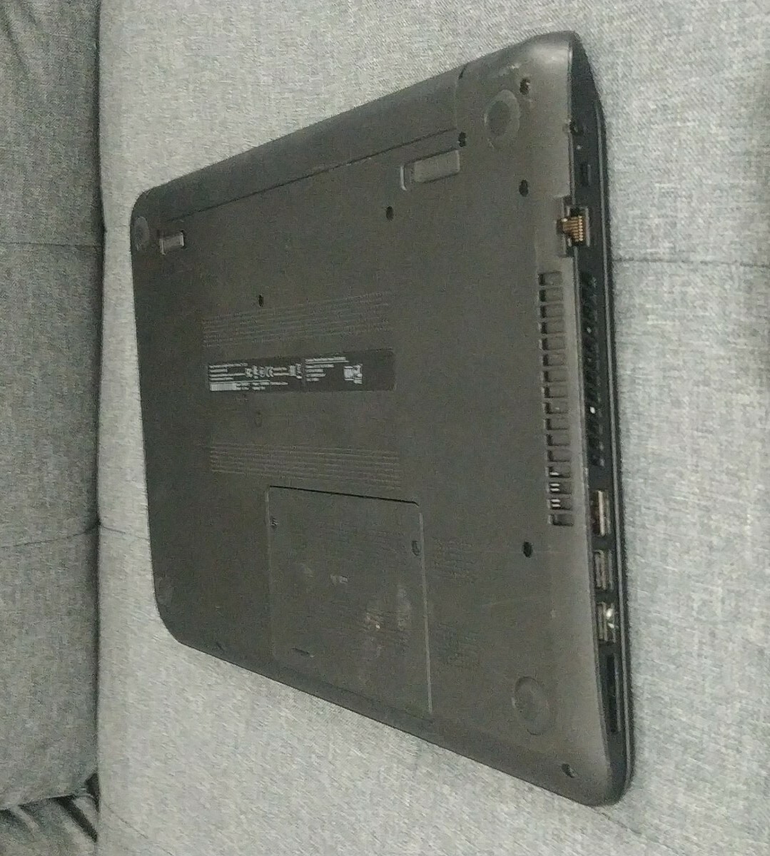 HP 15-f211wm Laptop – L0T32UATouchscreen 15.6″
