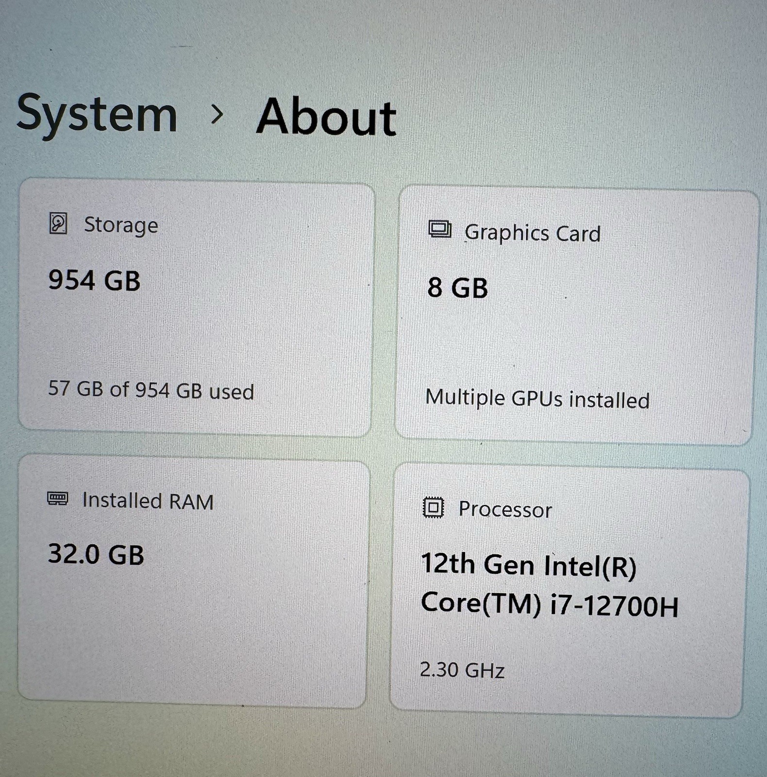 Thinkpad P1 Gen 5 i7-12700H 32GB 1TB RTX A2000 4k UHD Win11 — See Hinge Issue