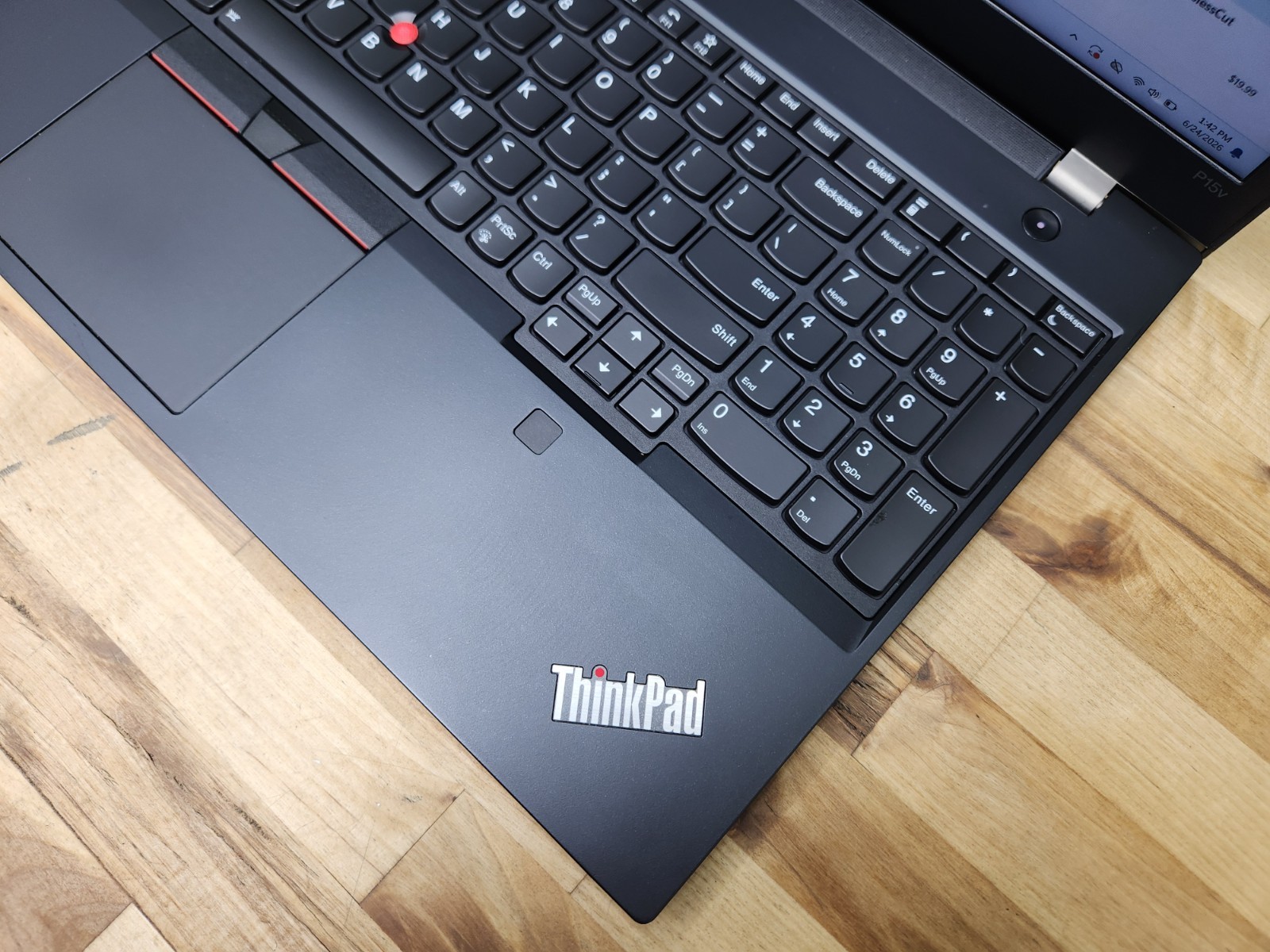 Lenovo ThinkPad P15v Gen 2 15.6″ FHD i7-11800H 16GB Nvi. T600 Windows 11 Pro ~