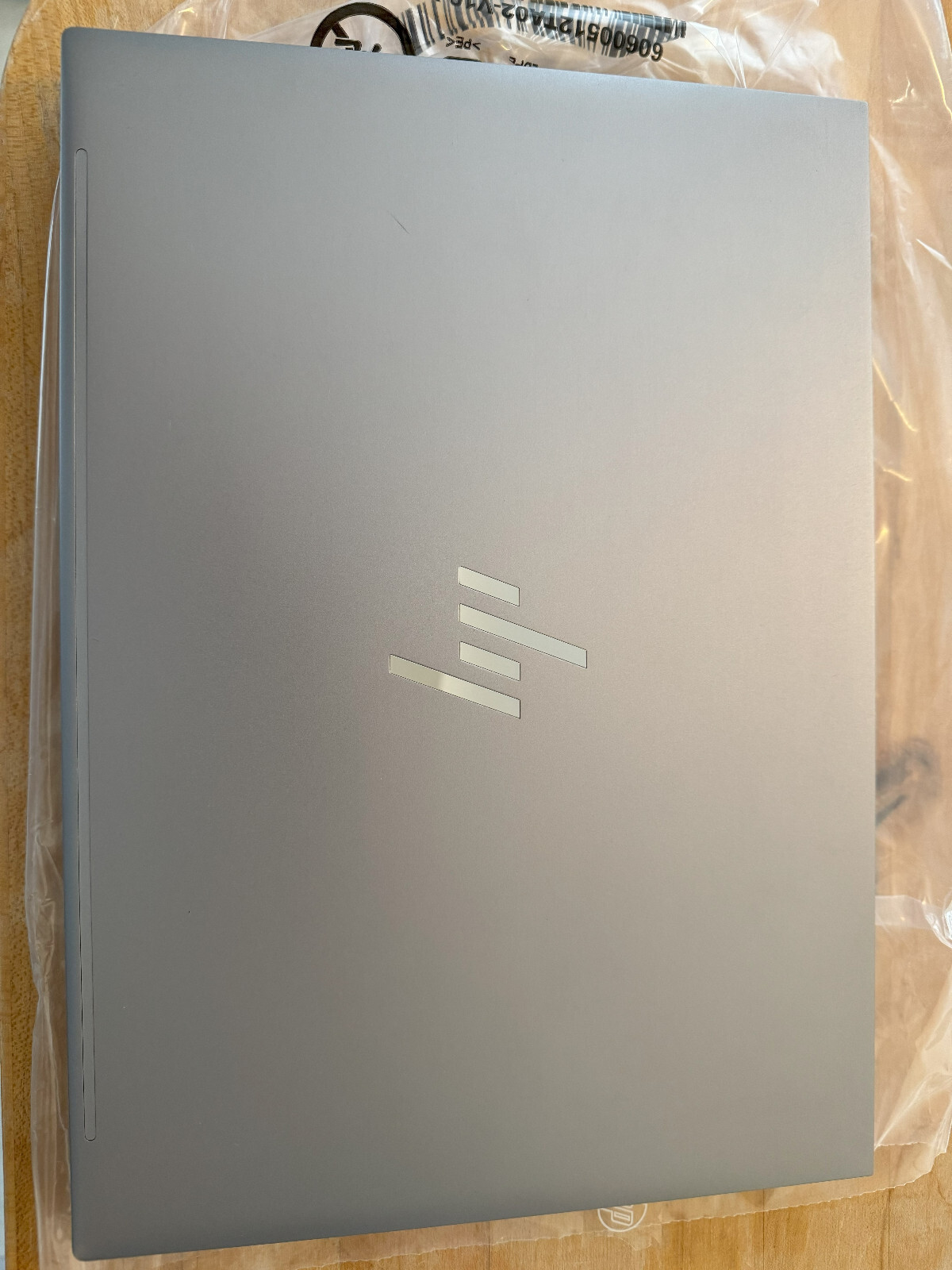 60% off HP ZBook Firefly G11 14 Mobile Workstation – never used