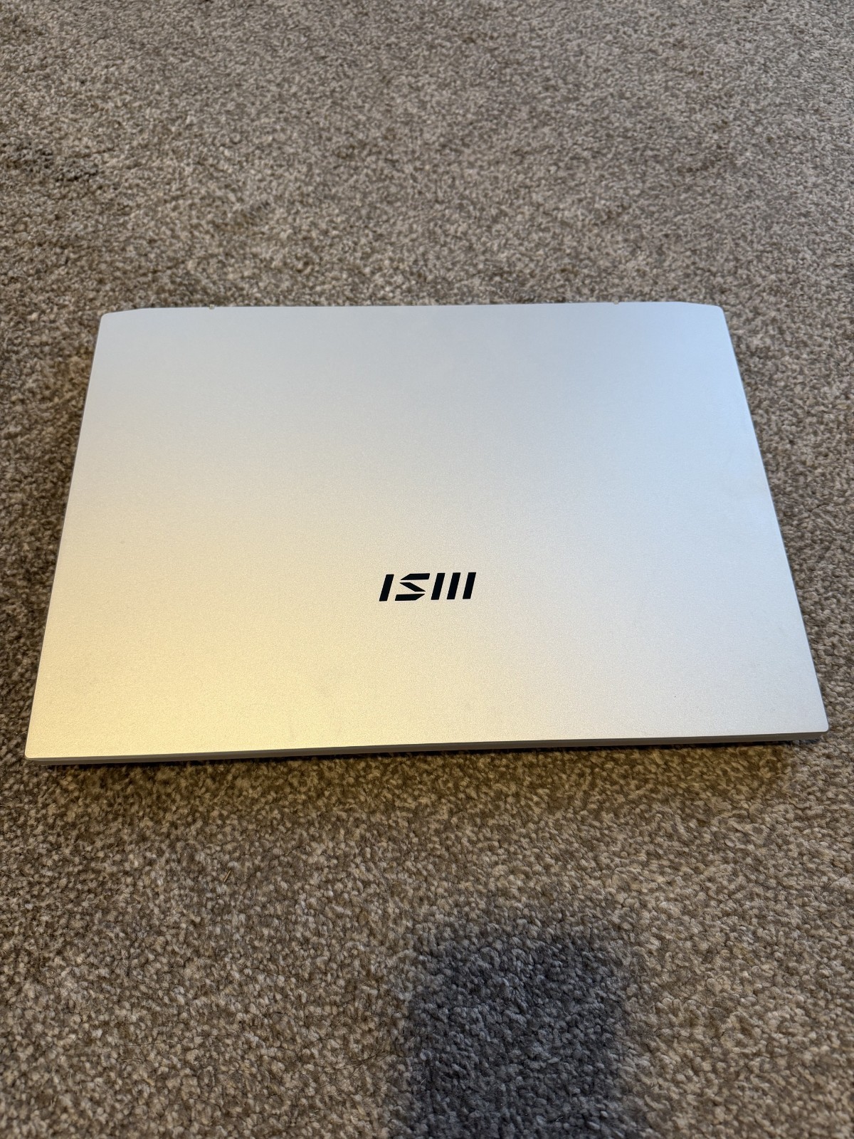 MSI Prestige 16 AI Evo – Intel Core Ultra 9 185H / 32GB / 1TB / QHD+ 16″