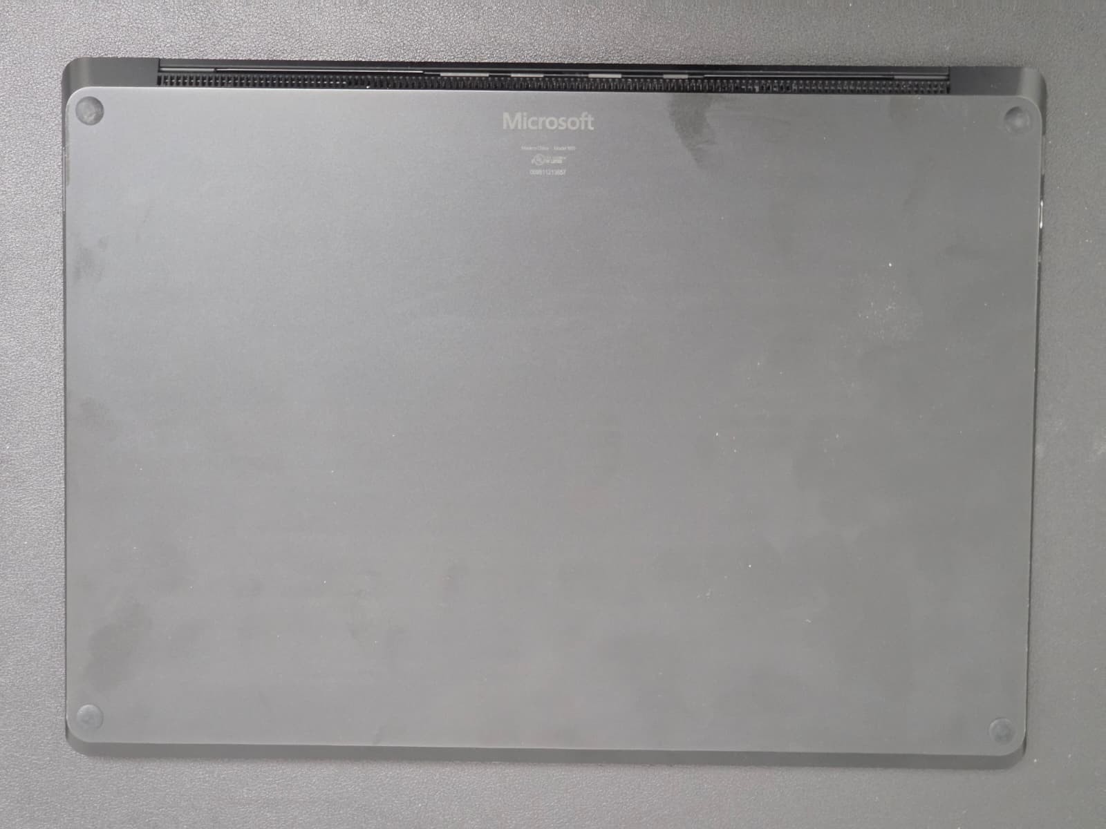 Microsoft Surface Laptop 4 – 13.5″ i7 1185G7 16GB Ram 512GB SSD Win 11 Pro