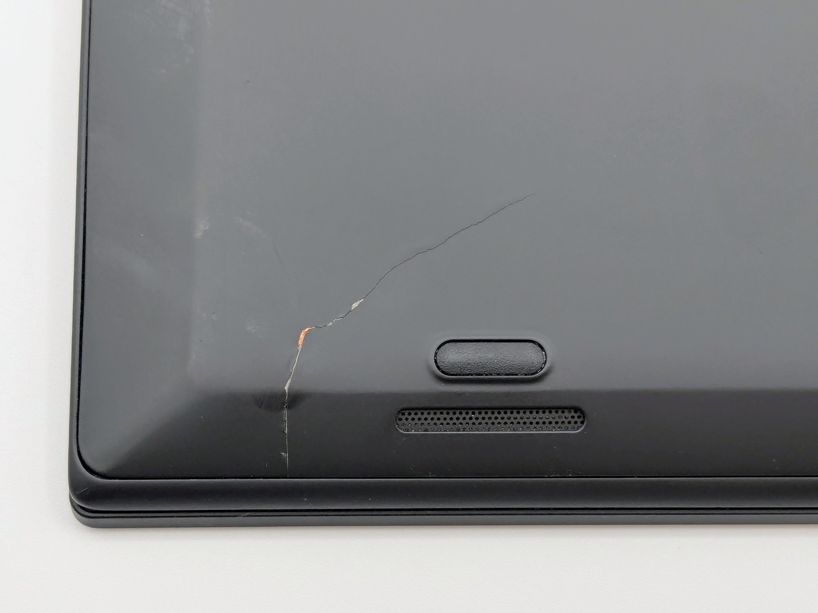 Lenovo ThinkPad X1 Carbon Gen 6 14″ FHD I7-8650U 256GB 16GB W11P Backlit FPR